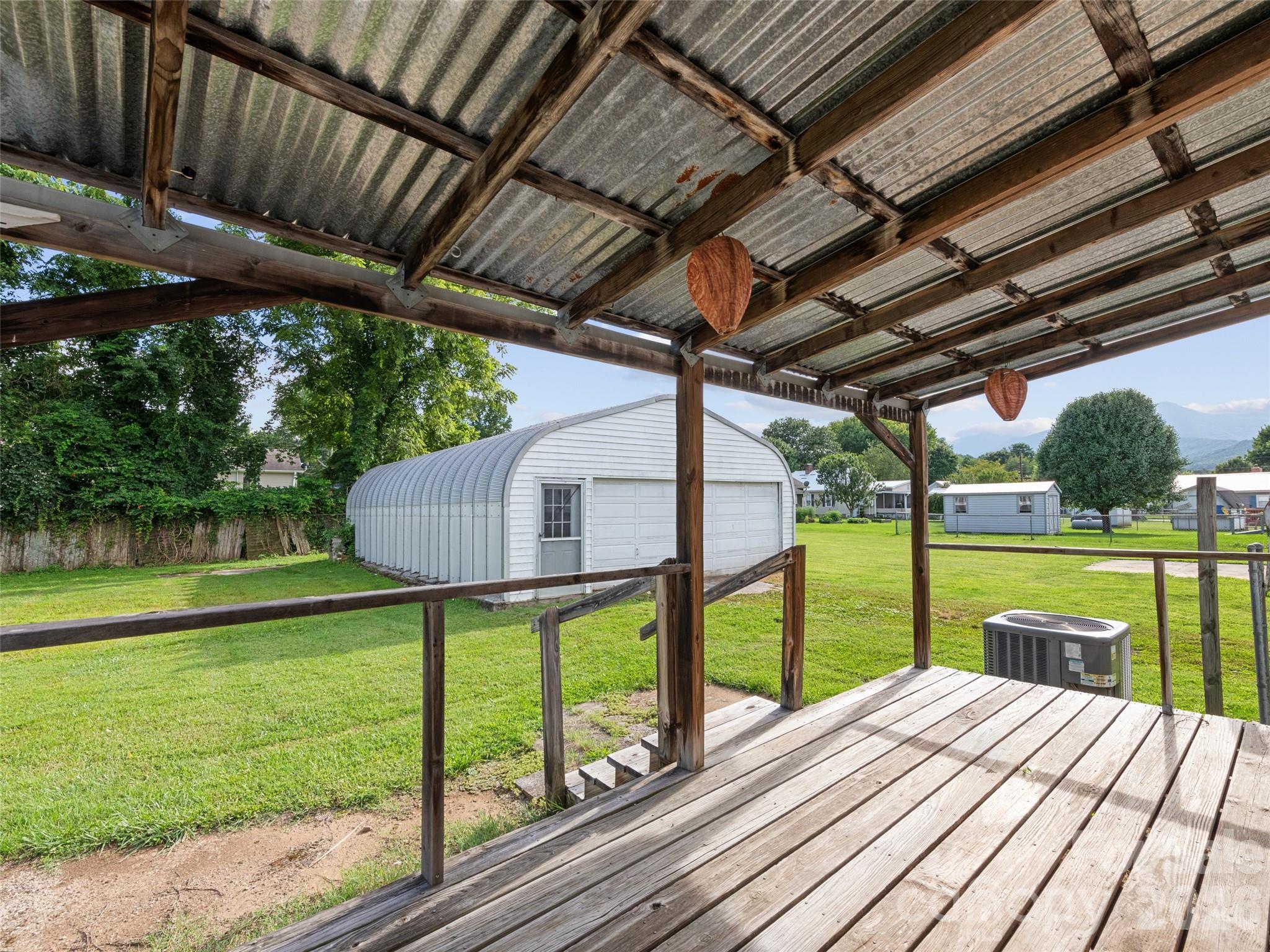 39 Spruce Street — Waynesville