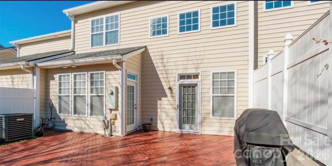 555 Pine Links Drive — Tega Cay