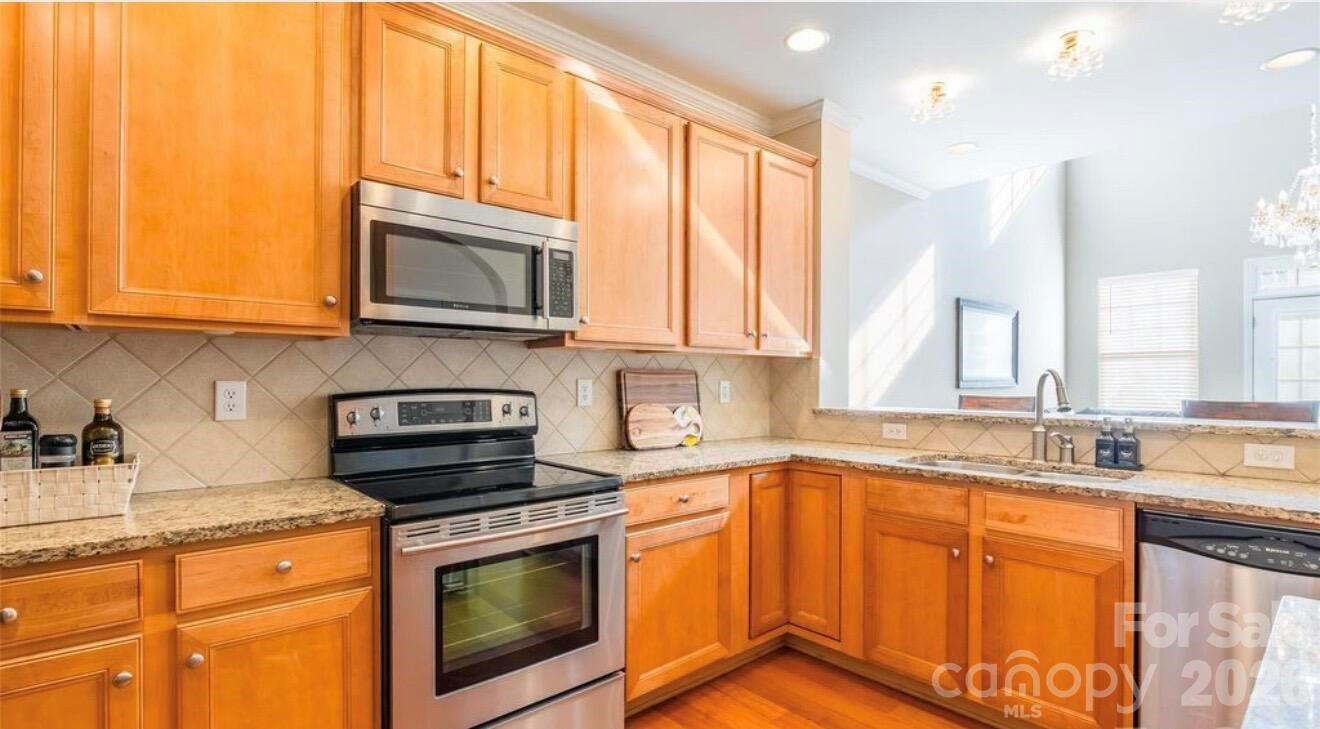 555 Pine Links Drive — Tega Cay