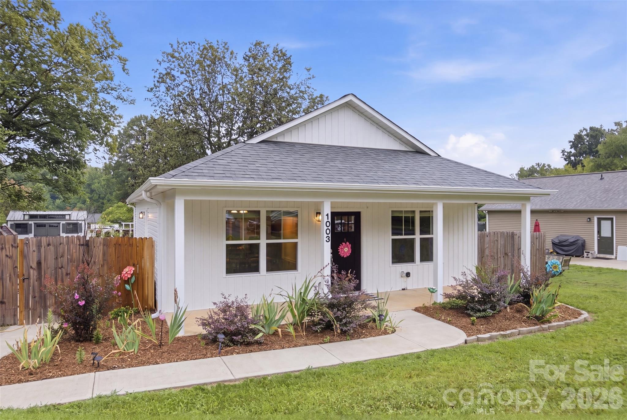1003 Adams Street — Statesville