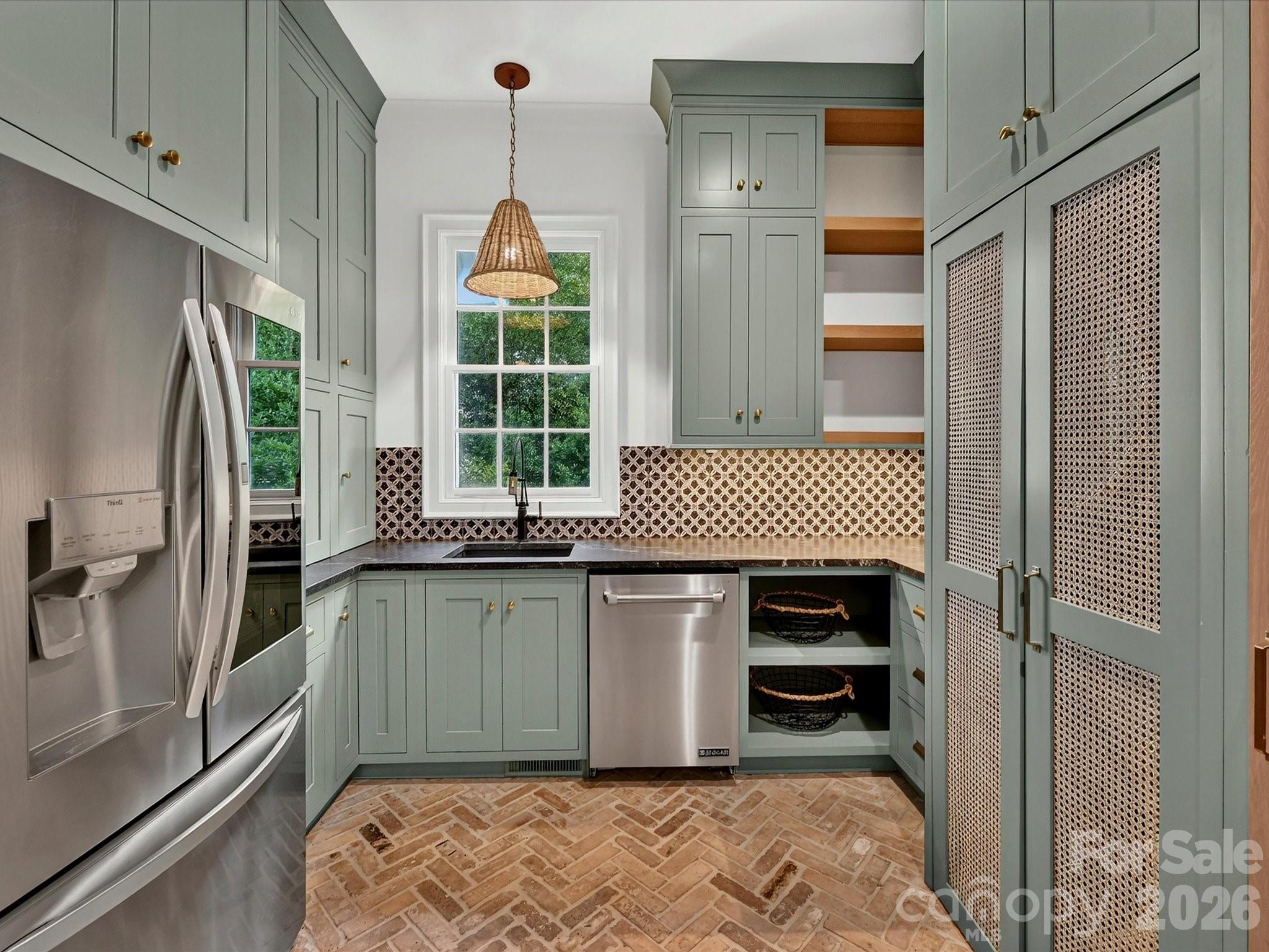 9417 White Hemlock Lane — Charlotte