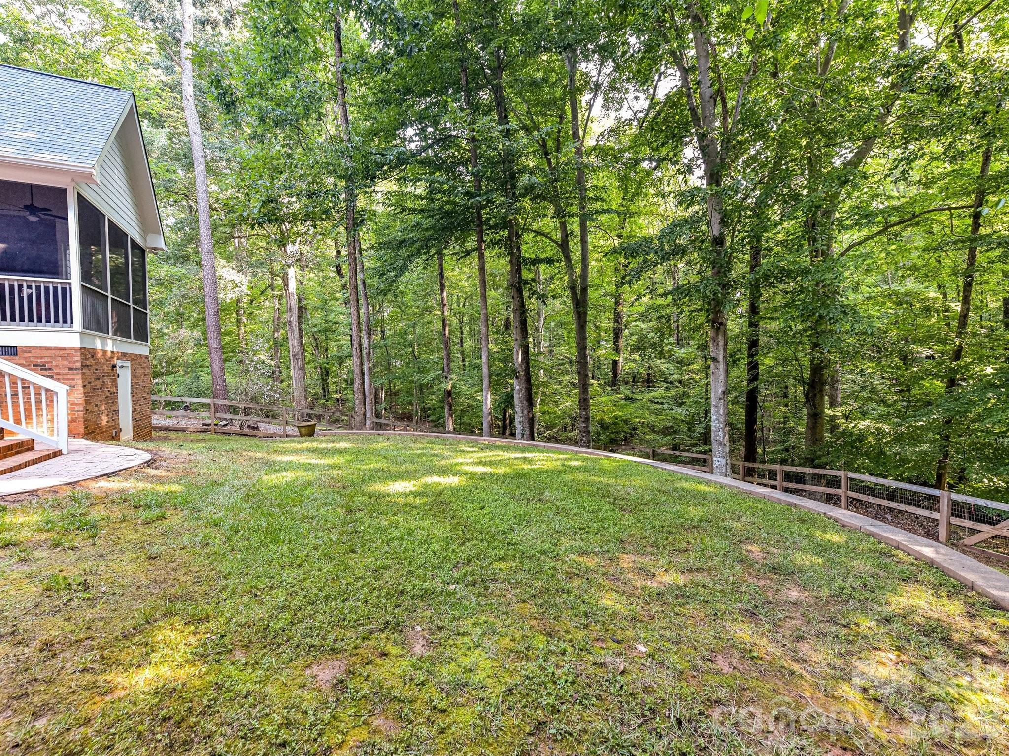 9417 White Hemlock Lane — Charlotte