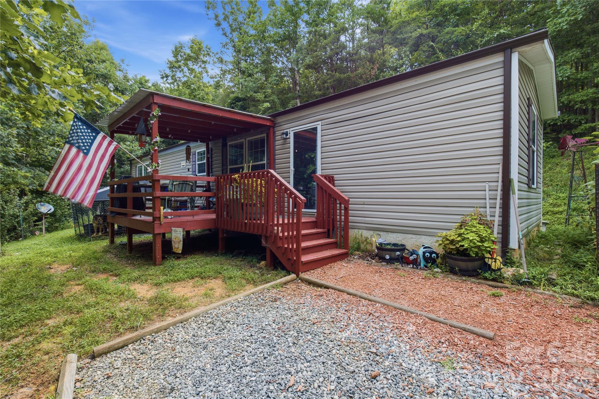 316-318 Cane Creek Mountain Road — Union Mills