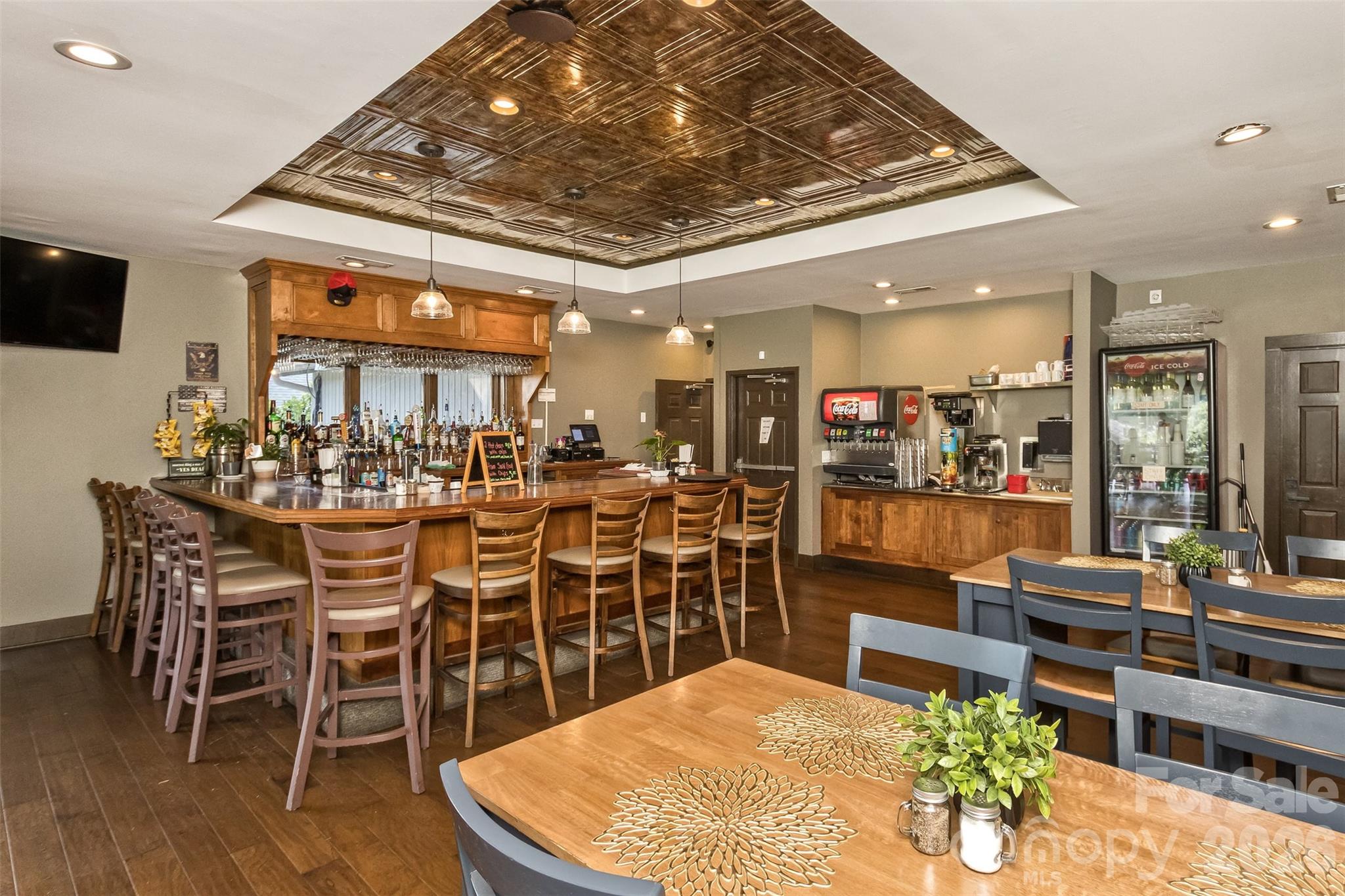 100 Titleist Way — Hendersonville