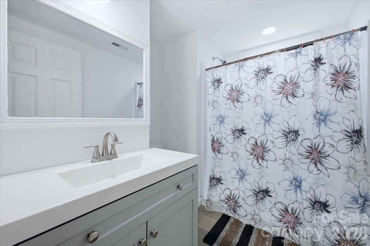 4313 Jenkins Road — Marshville
