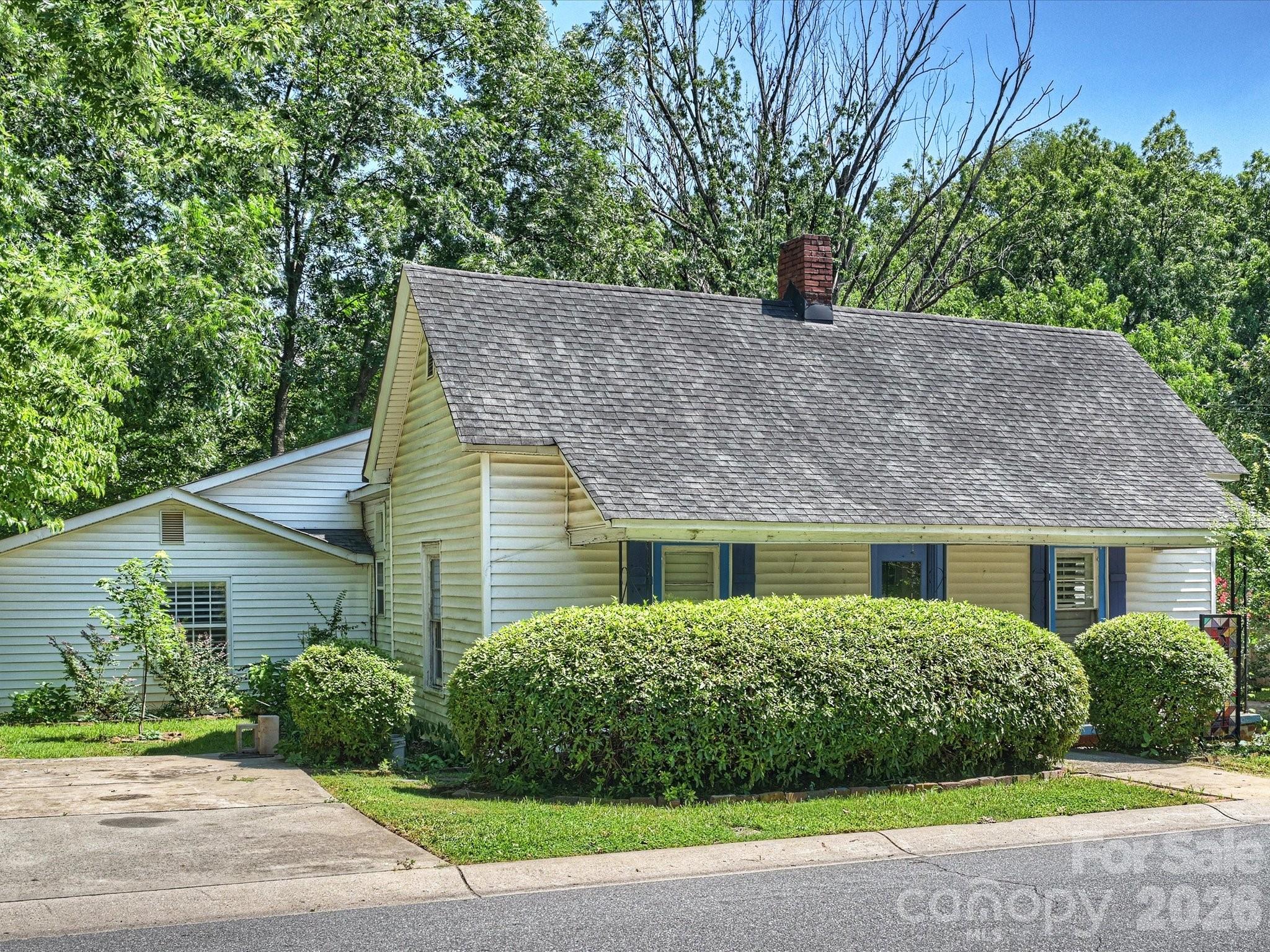 3014 Yadkin Avenue — Charlotte