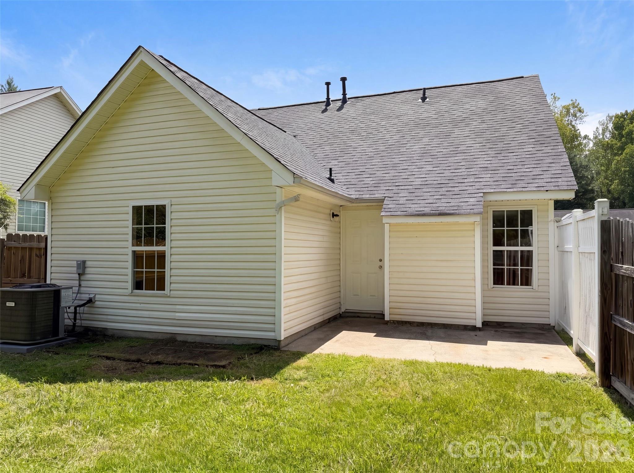 2025 Duke Adam Street — Kannapolis
