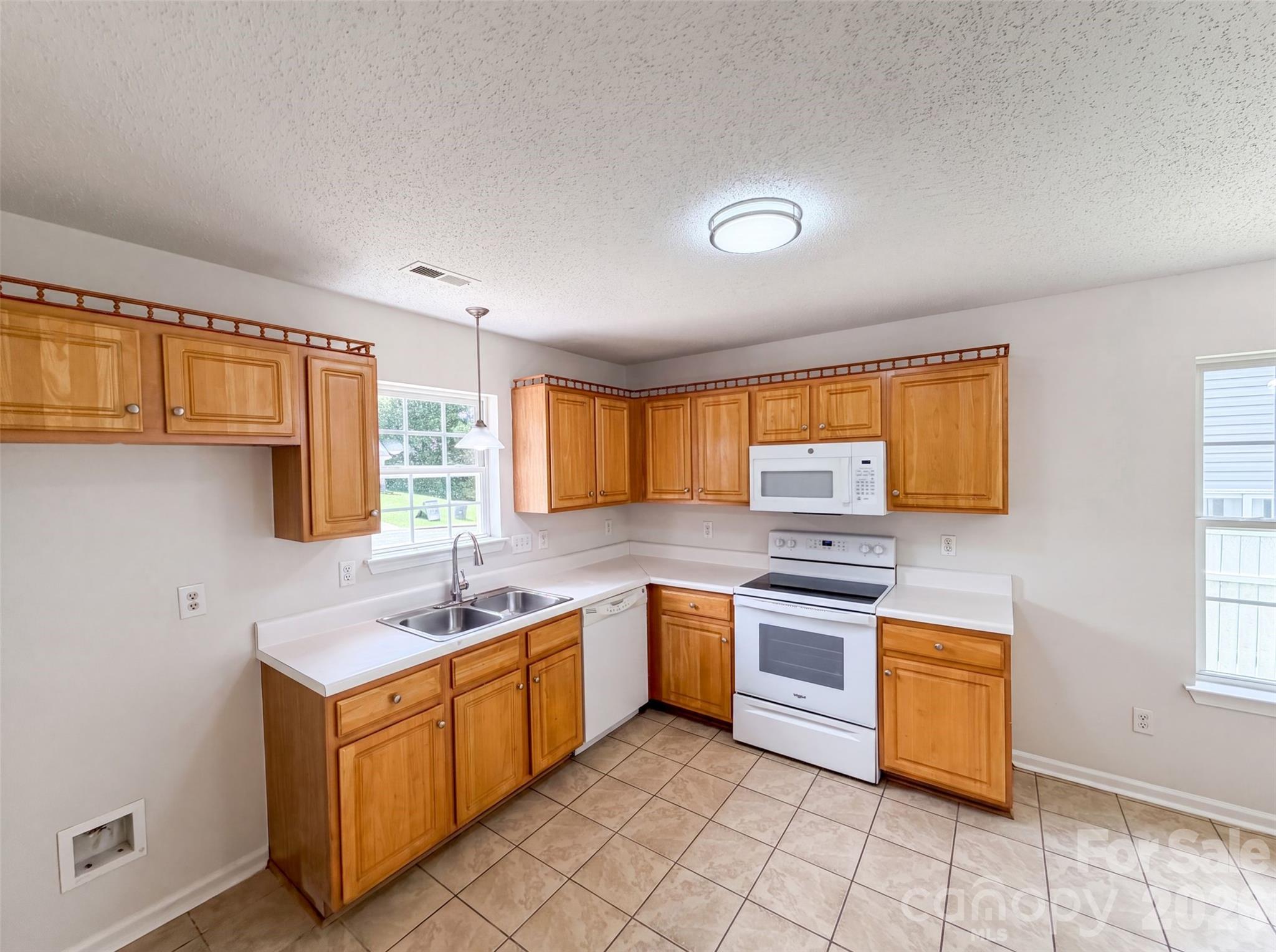 2025 Duke Adam Street — Kannapolis