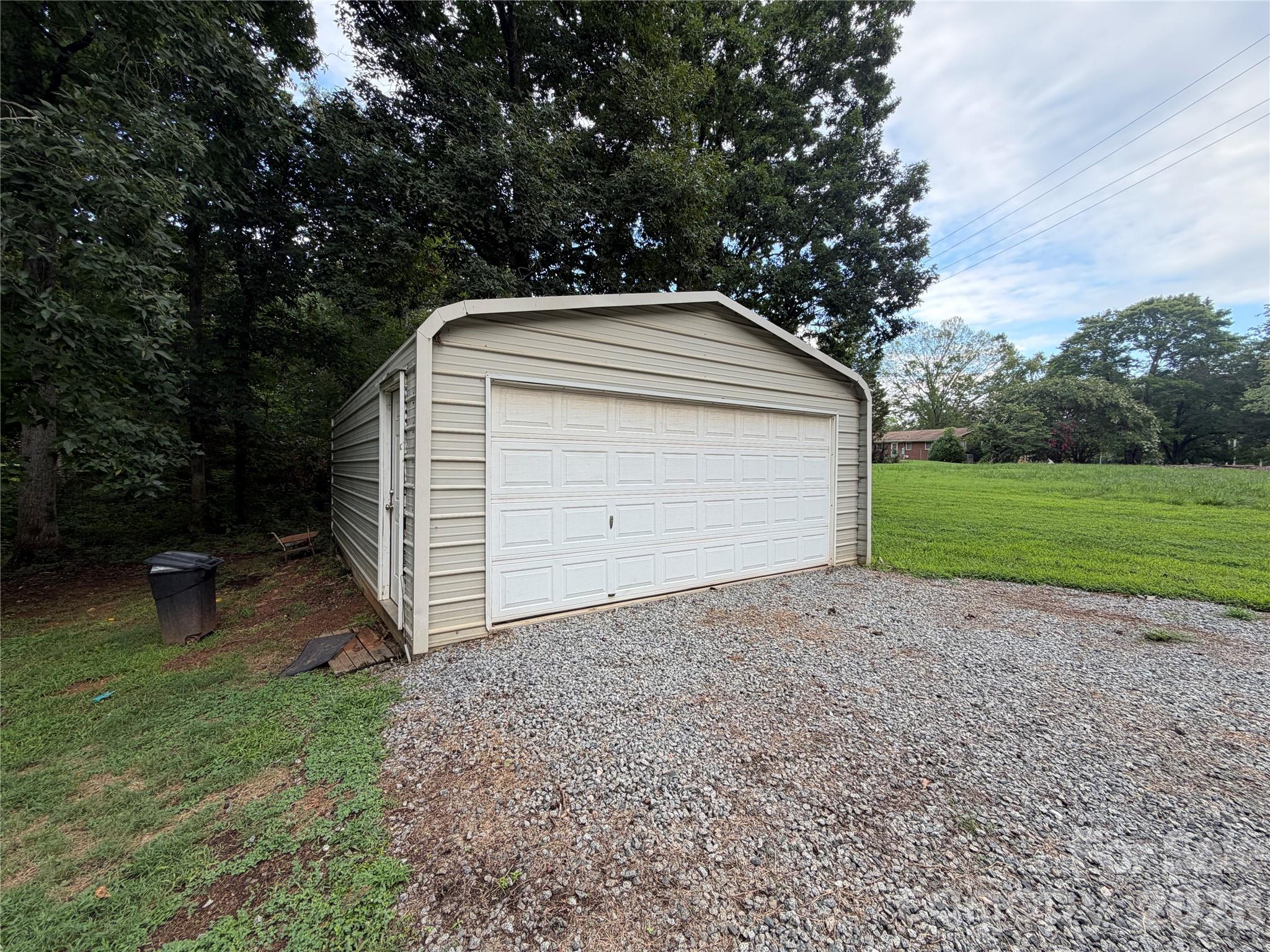 2932 Loop Road — Lincolnton
