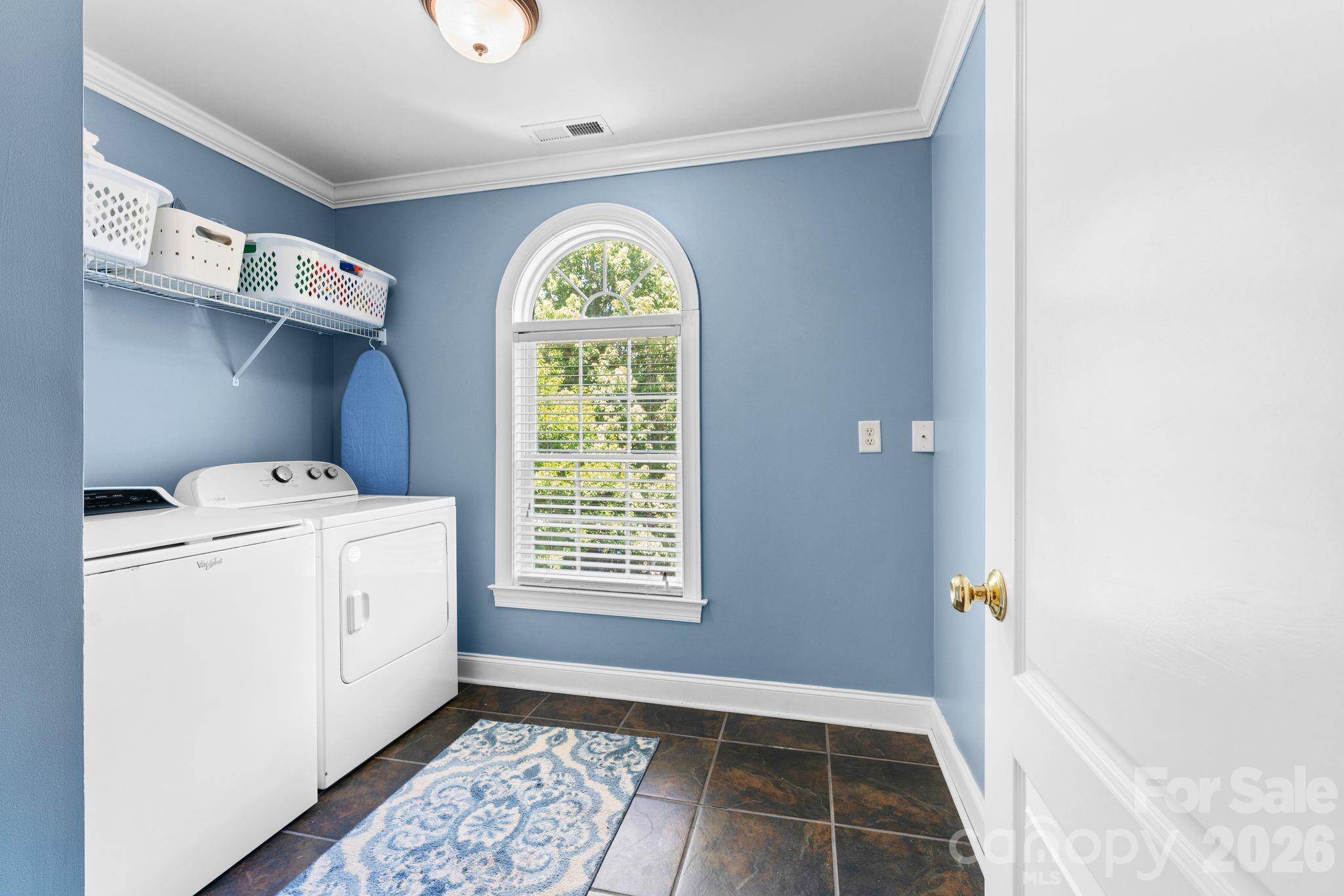 220 Lake Dale Court — Clemmons
