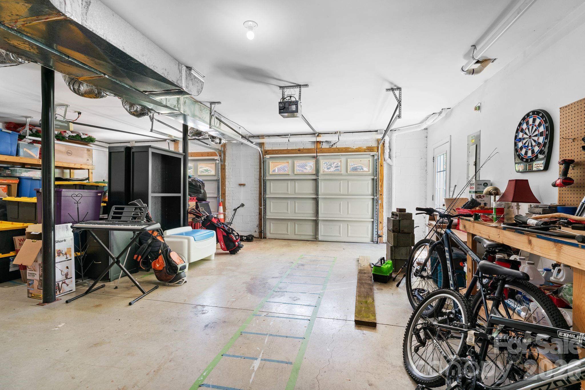 220 Lake Dale Court — Clemmons