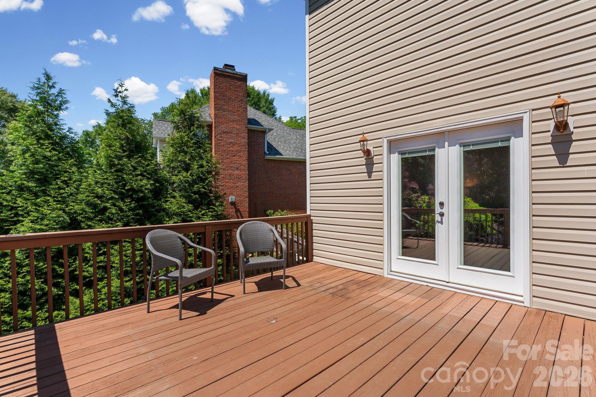 220 Lake Dale Court — Clemmons