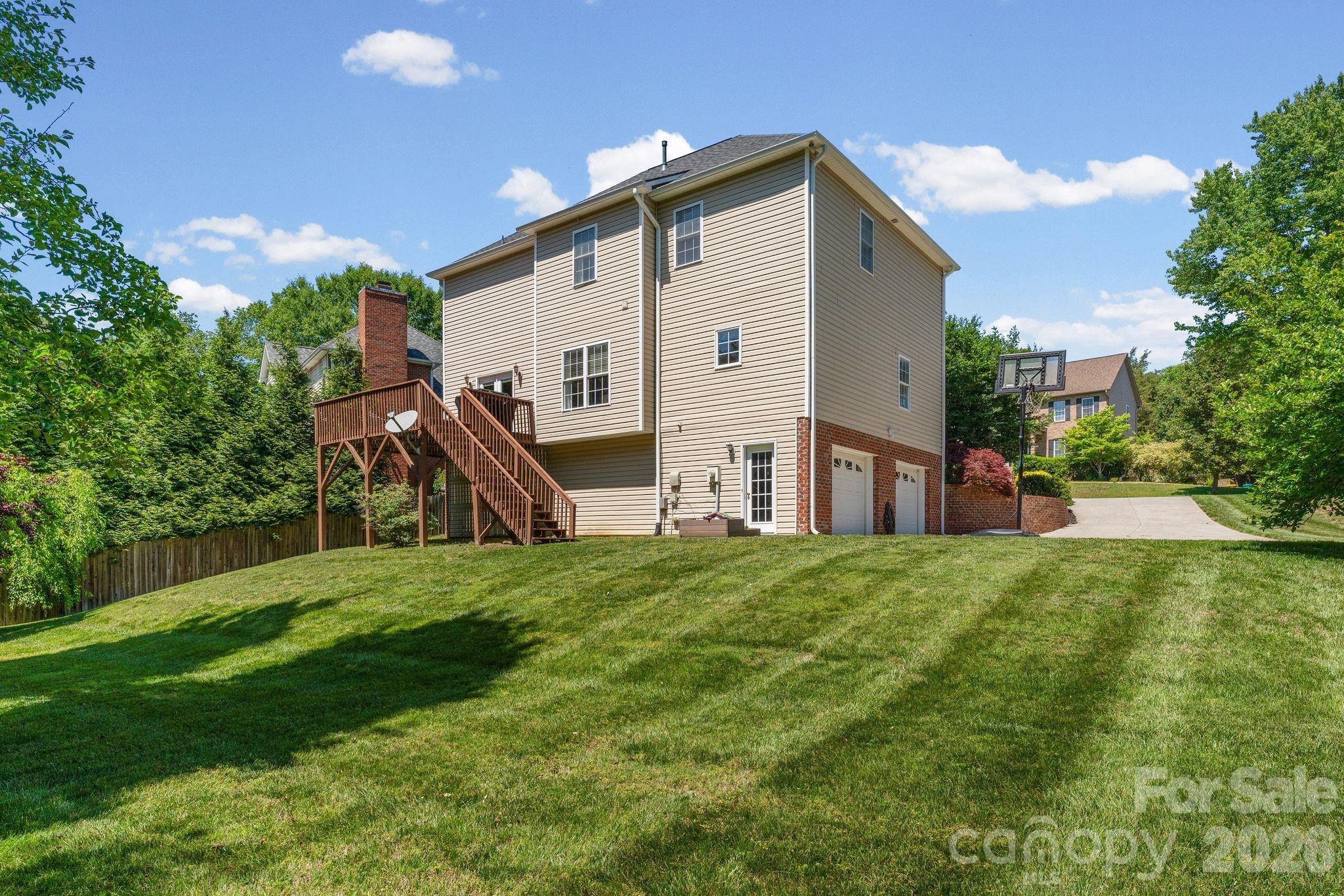 220 Lake Dale Court — Clemmons