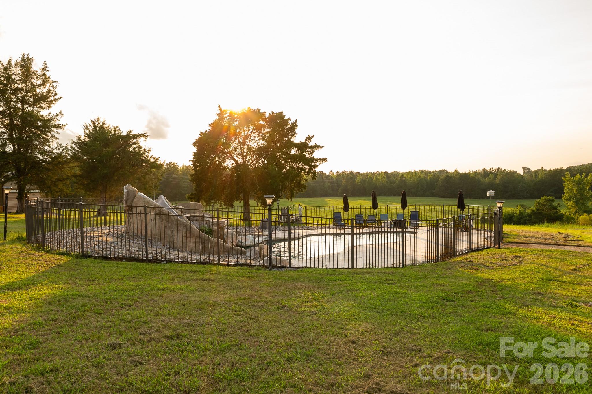 2800 Waxhaw Indian Trail Road S — Waxhaw