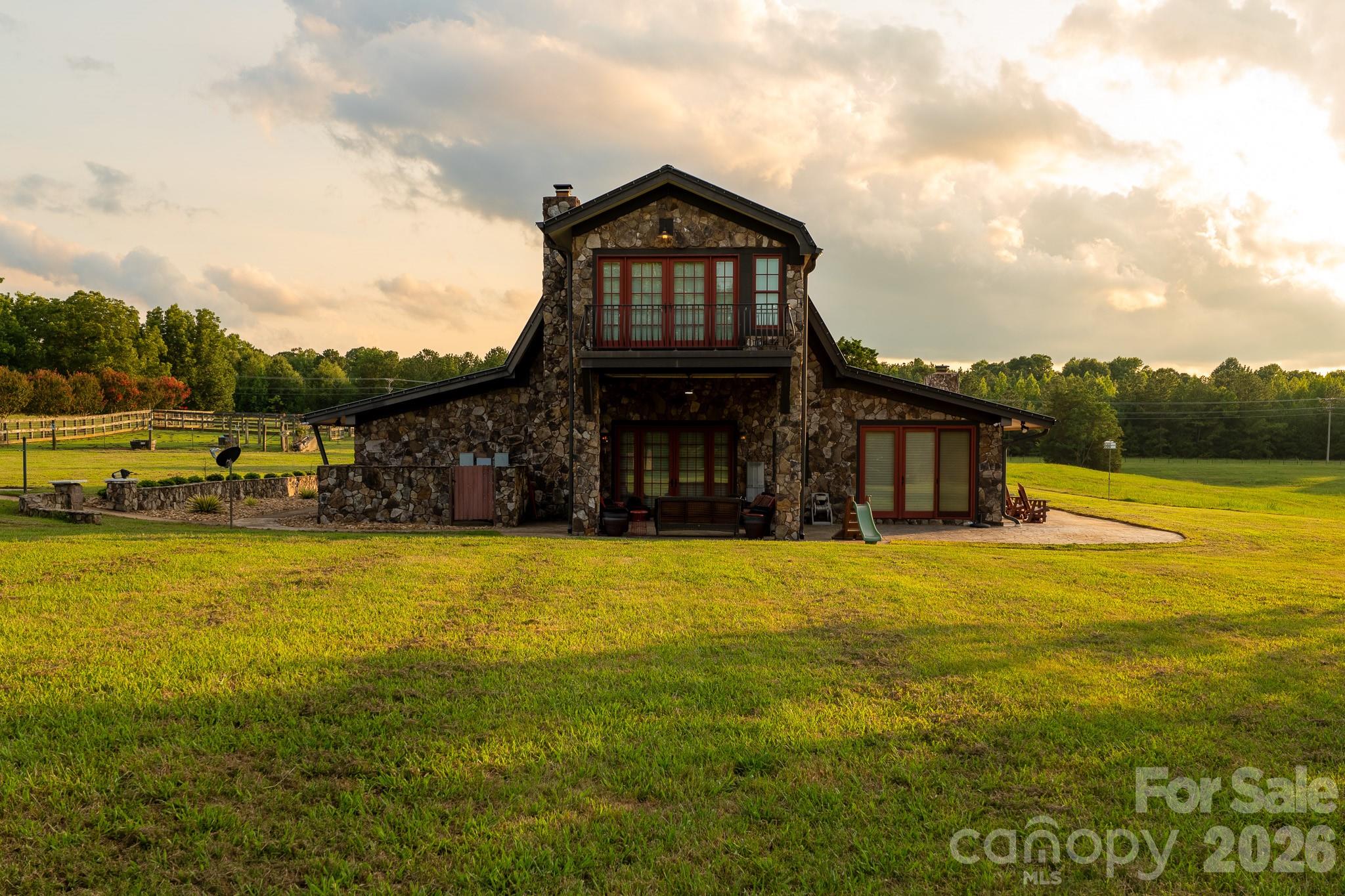 2800 Waxhaw Indian Trail Road S — Waxhaw