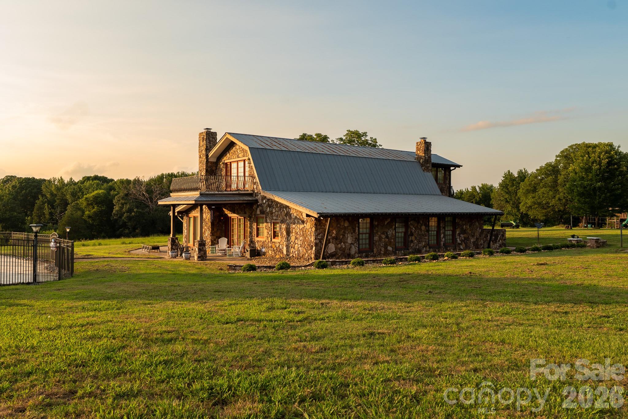 2800 Waxhaw Indian Trail Road S — Waxhaw