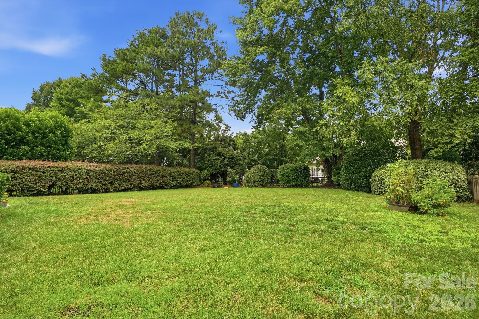 12609 Kemerton Lane — Huntersville