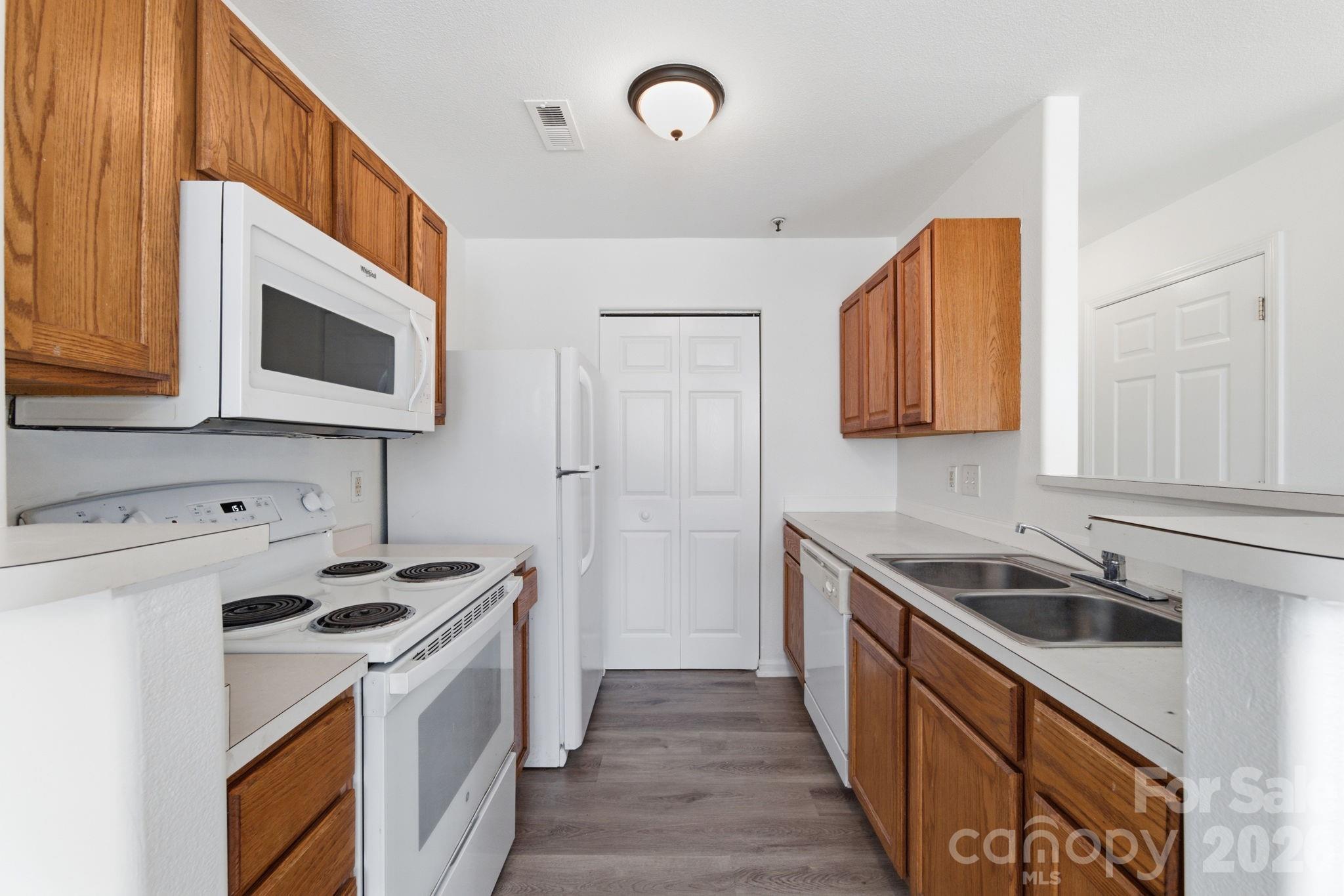 3965 Mohawk Court — Charlotte
