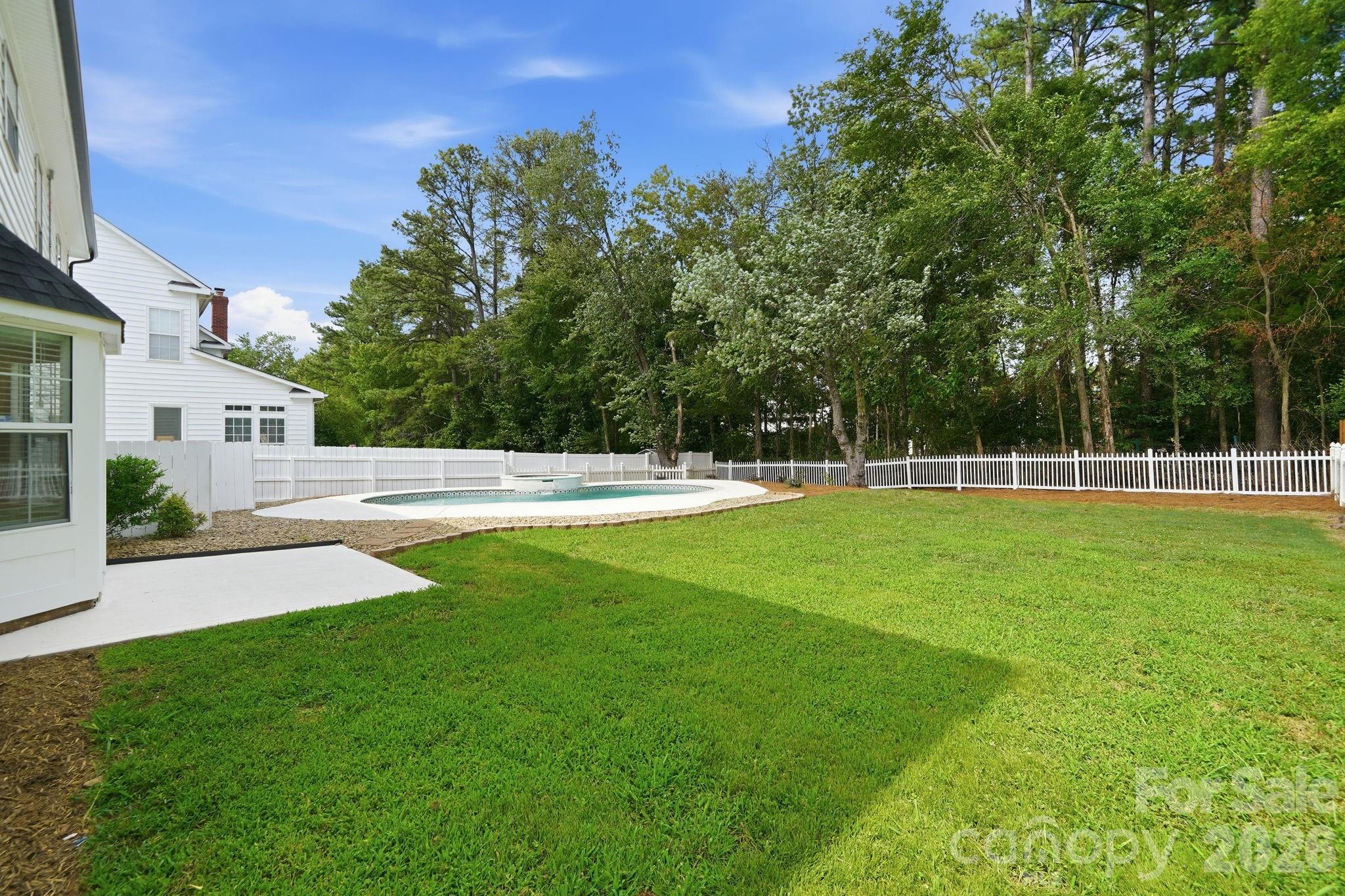 4611 Rock Stream Drive — Charlotte
