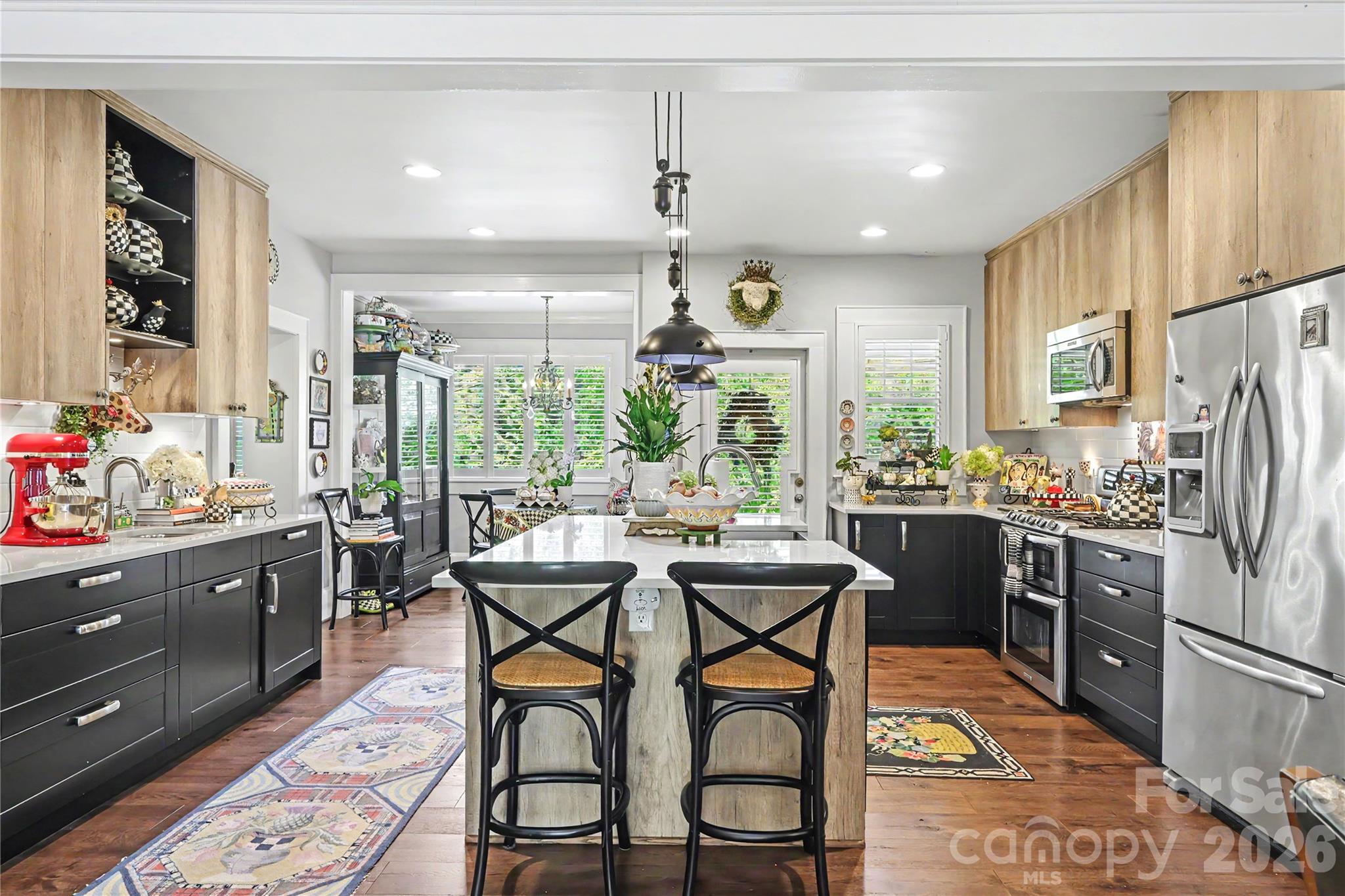 2527 Sharon Road — Charlotte