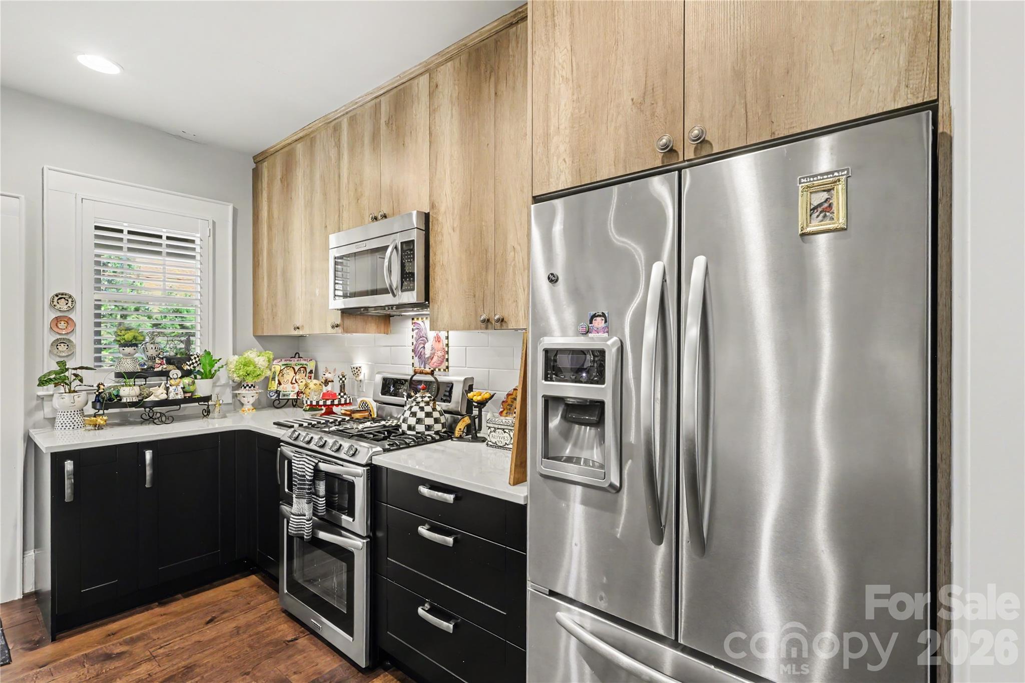 2527 Sharon Road — Charlotte