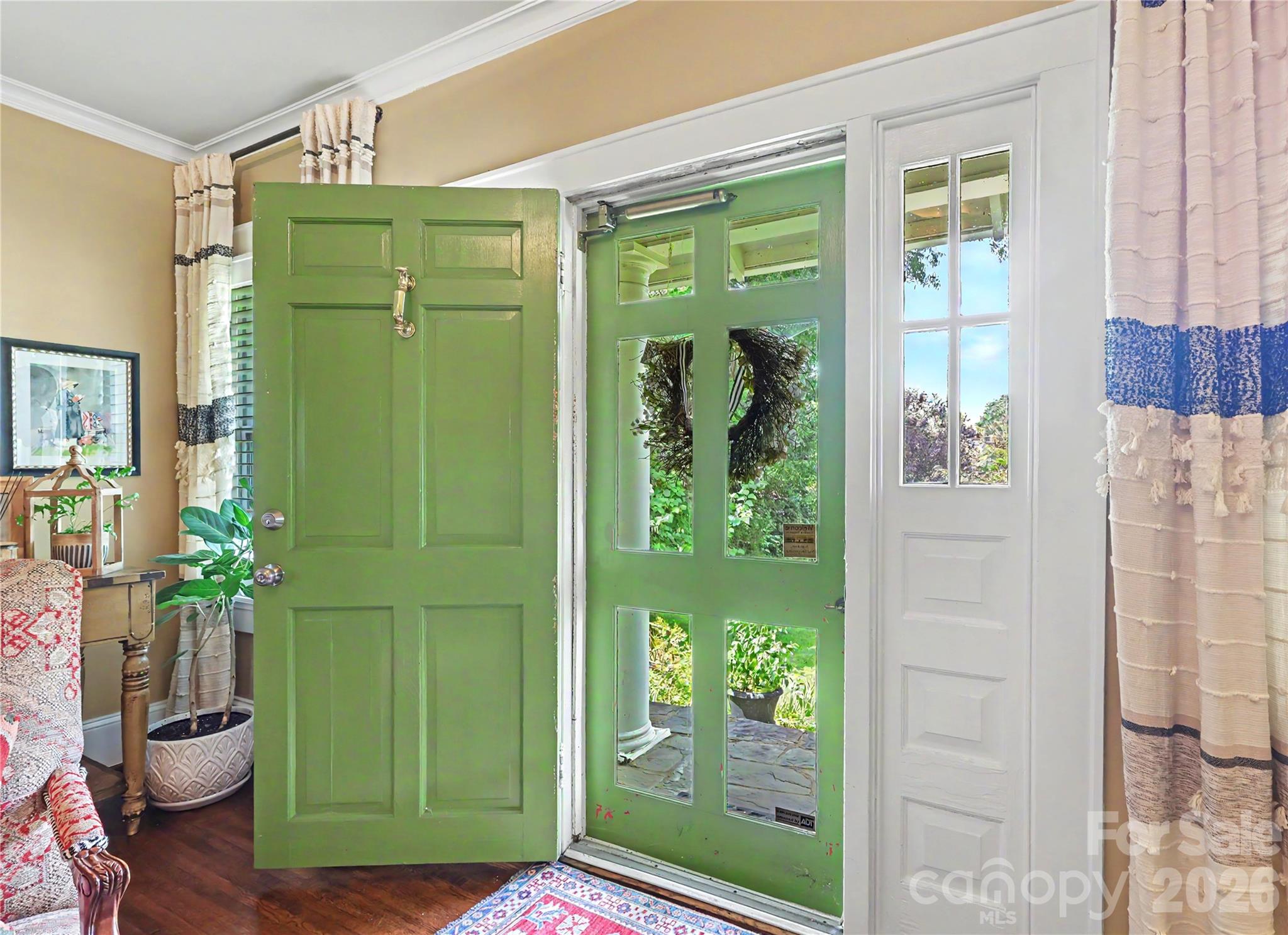 2527 Sharon Road — Charlotte