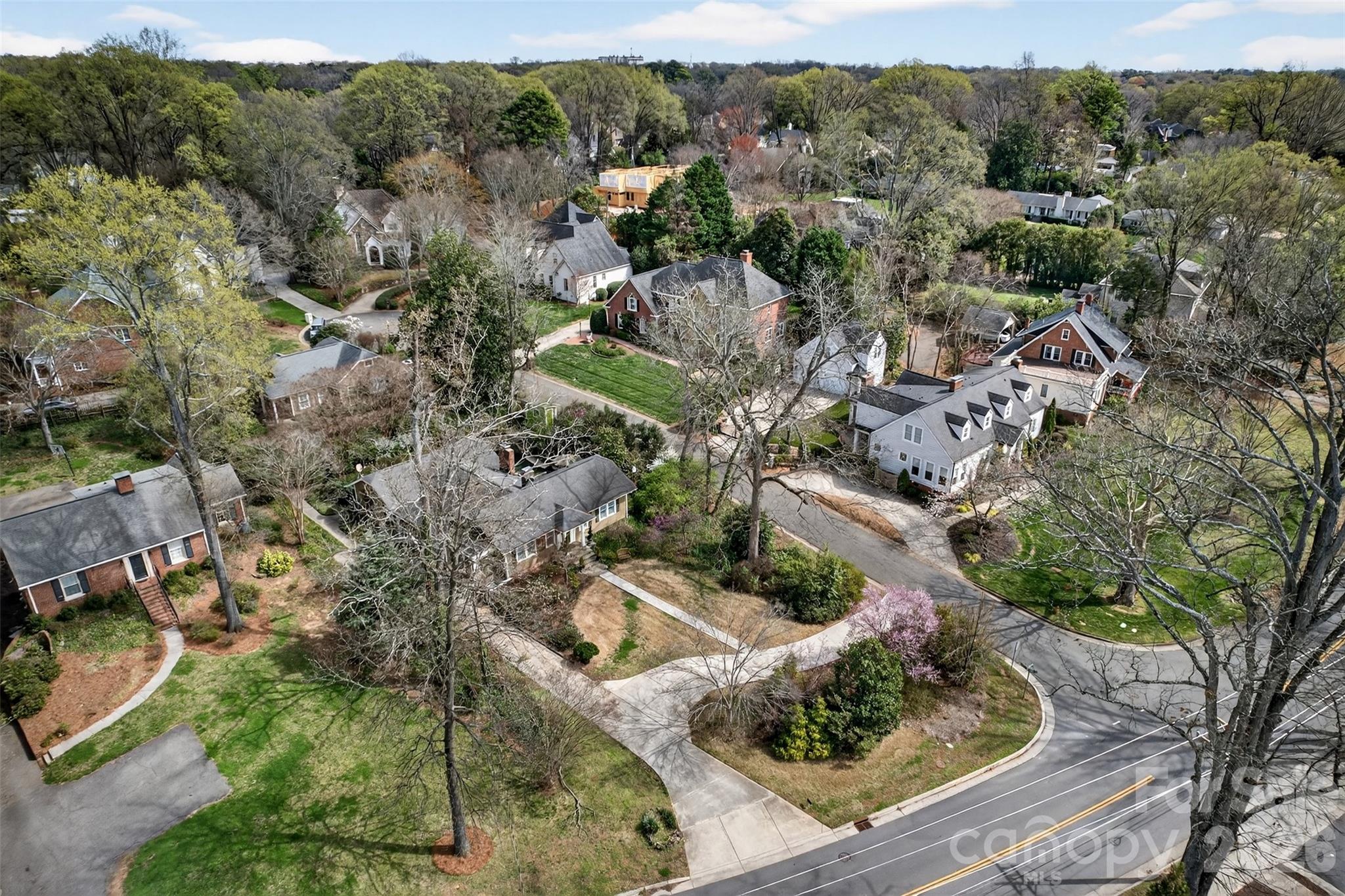 2527 Sharon Road — Charlotte