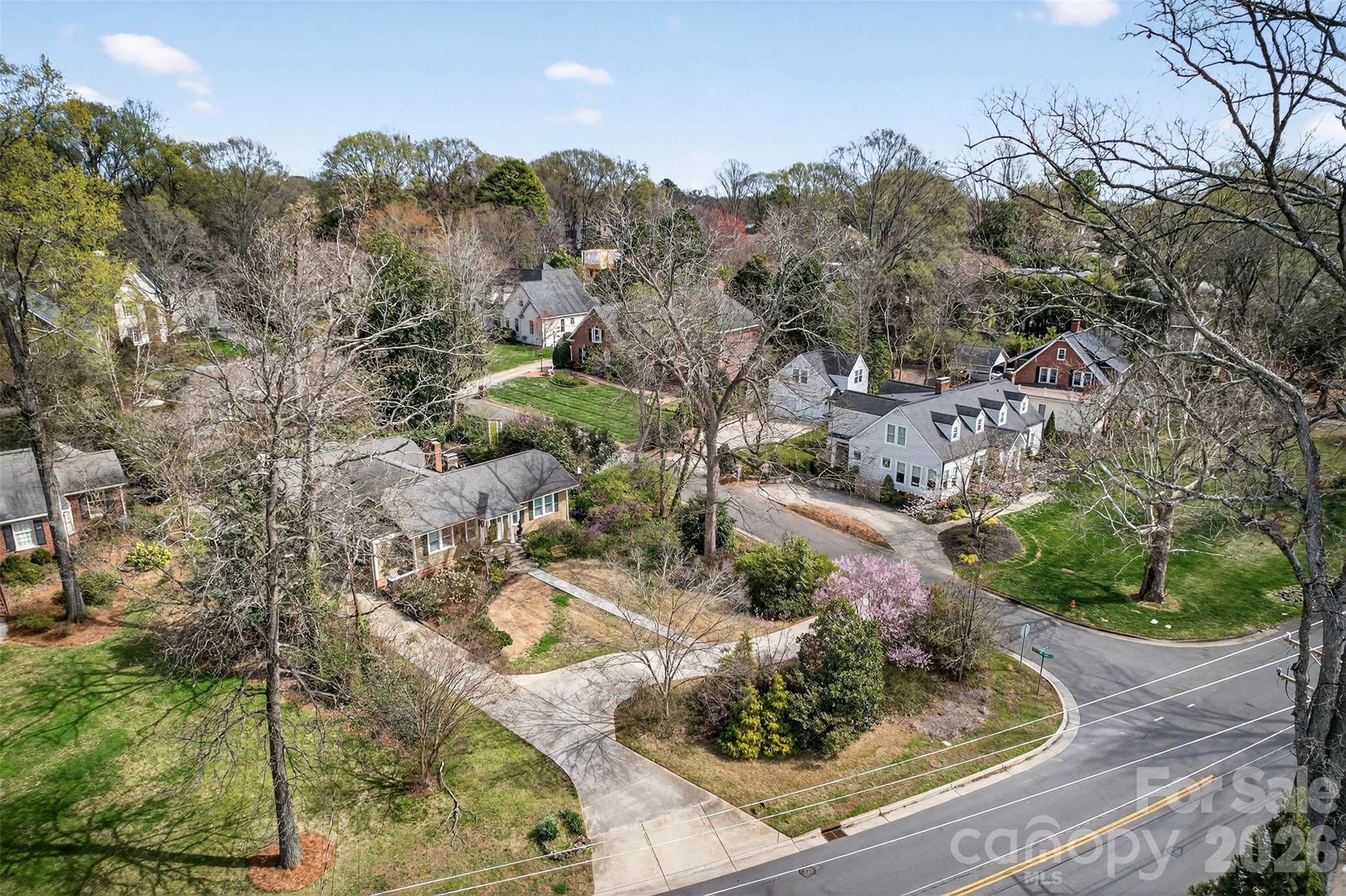 2527 Sharon Road — Charlotte