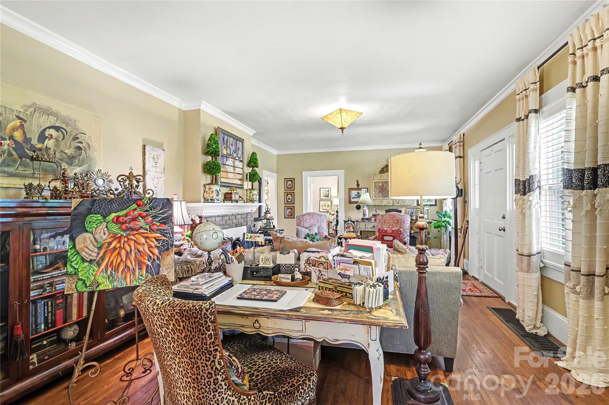 2527 Sharon Road — Charlotte