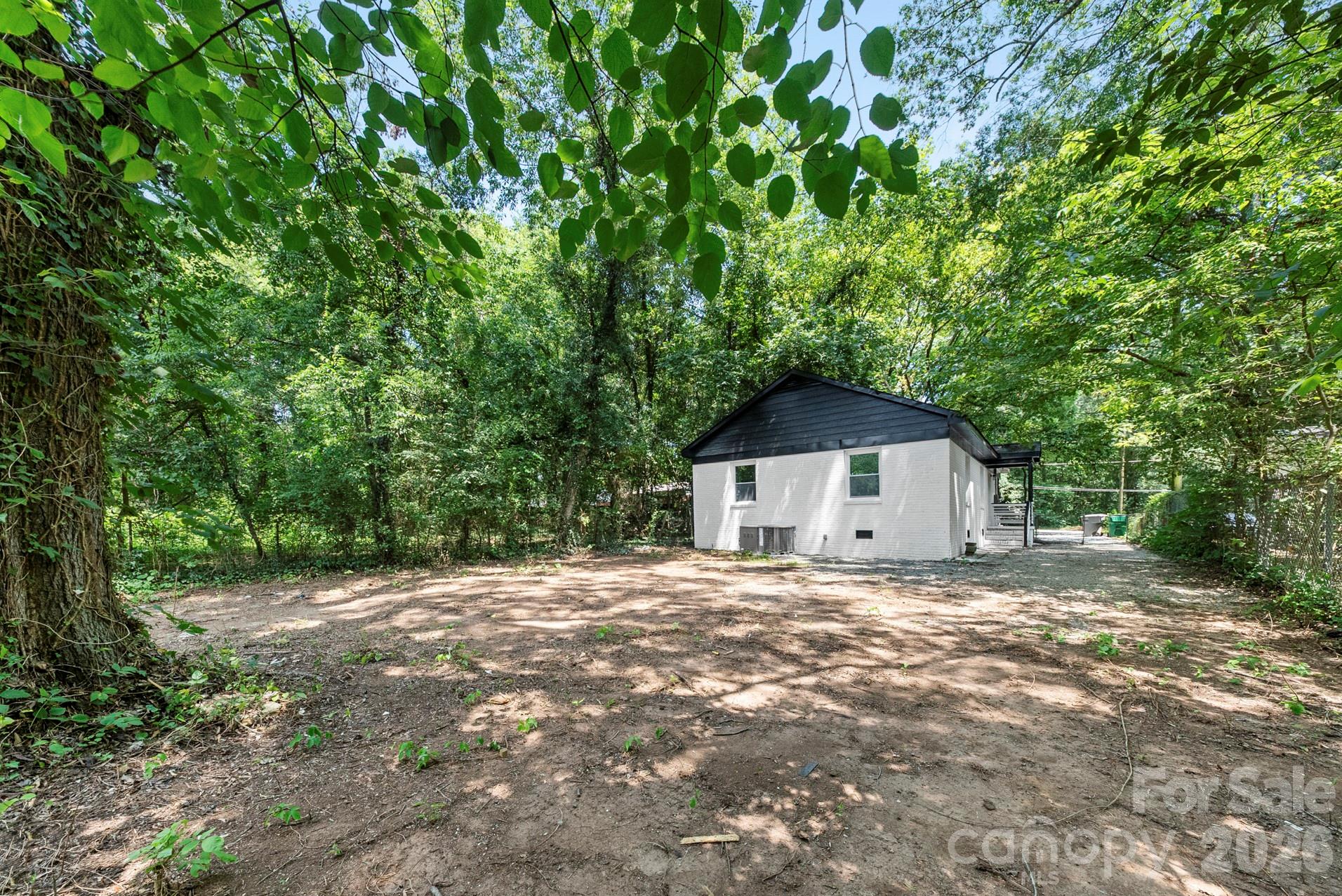 2500 Markham Court — Charlotte
