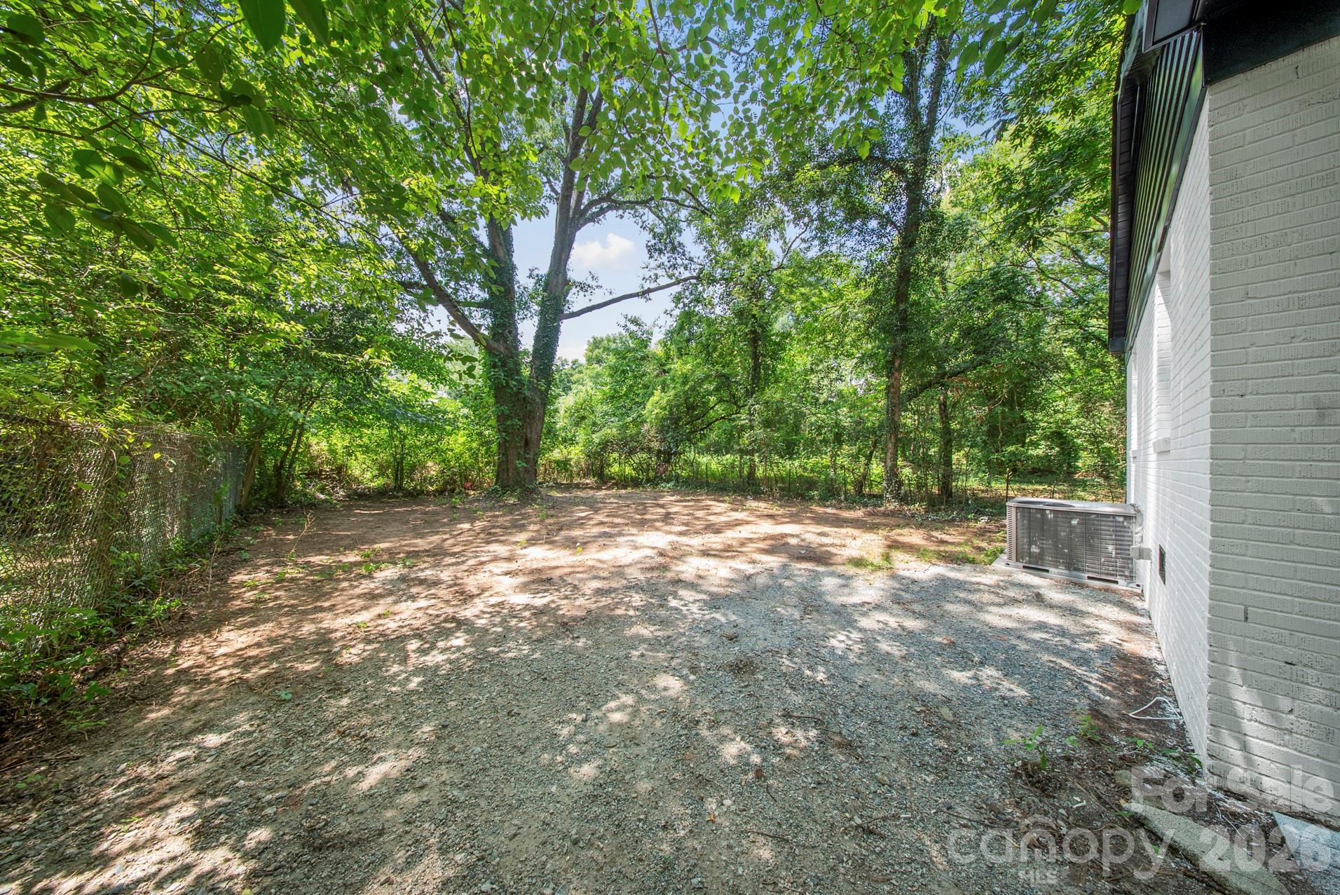 2500 Markham Court — Charlotte