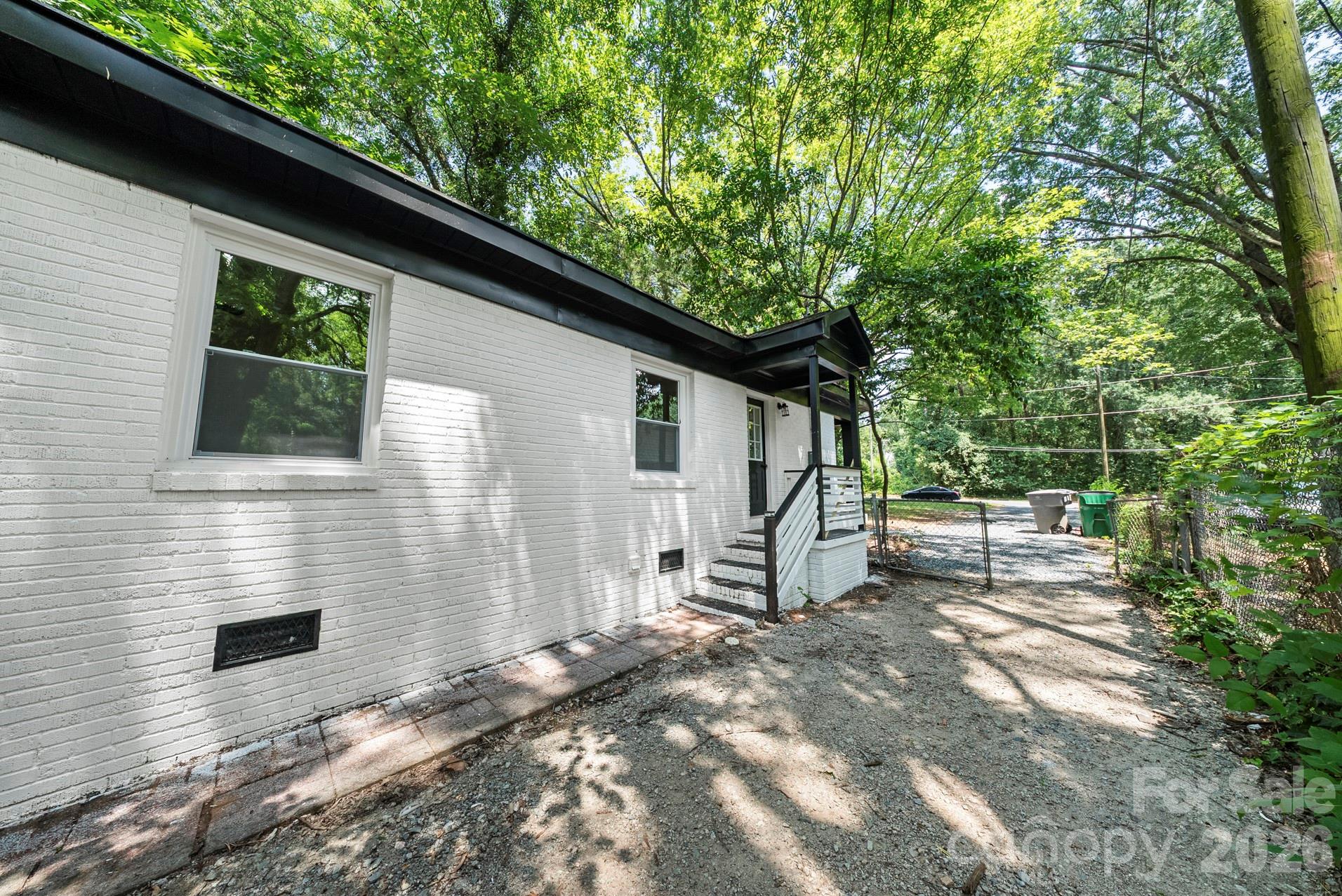 2500 Markham Court — Charlotte