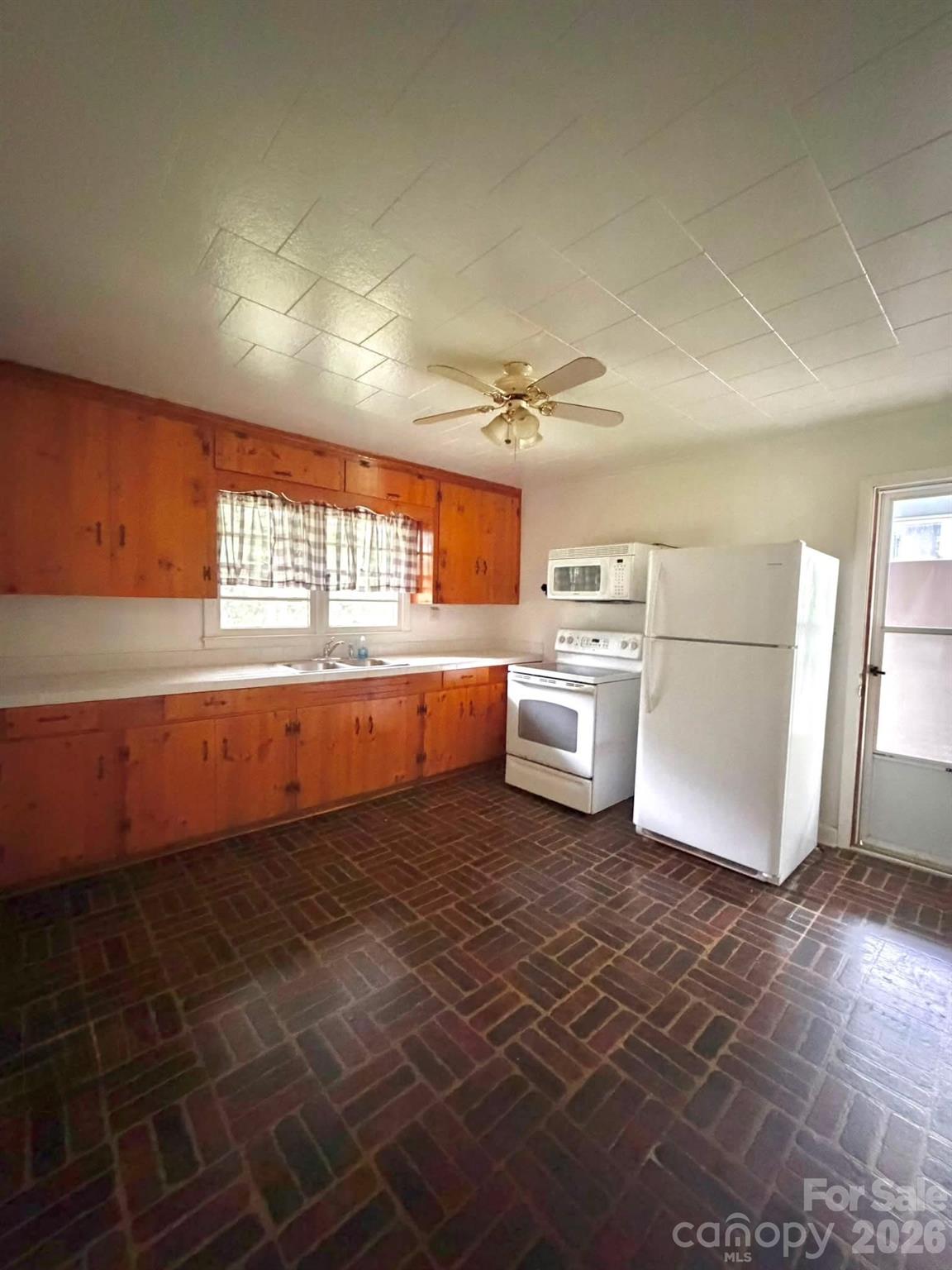 1132 S Rutherford Street — Blacksburg