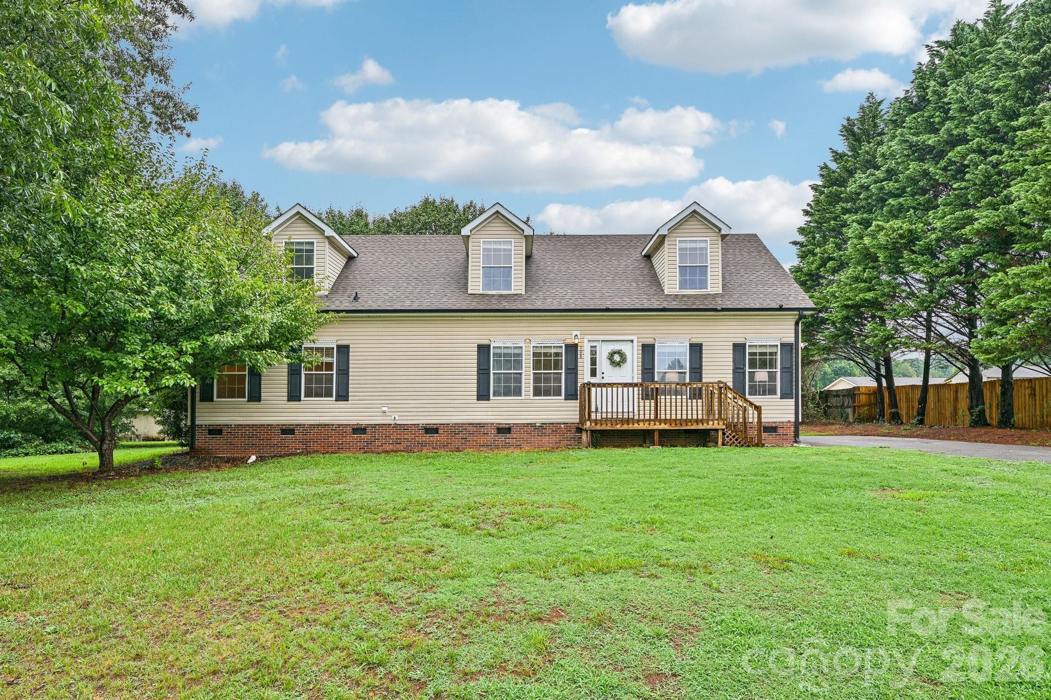 108 Grand Acres Lane — Maiden