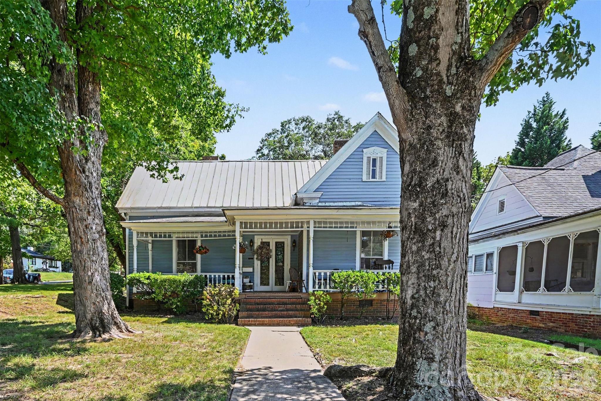 821 N MAIN Street — Salisbury