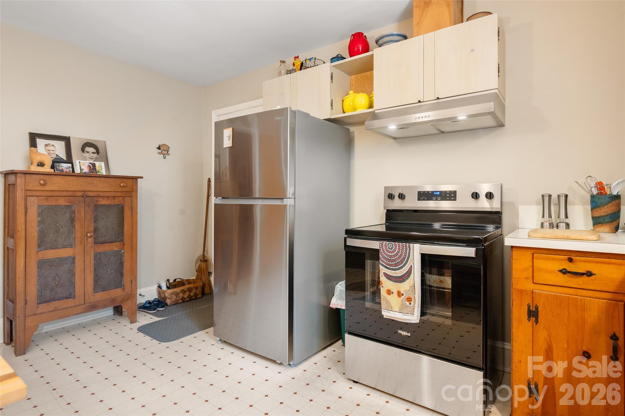 2911 Enfield Road — Charlotte