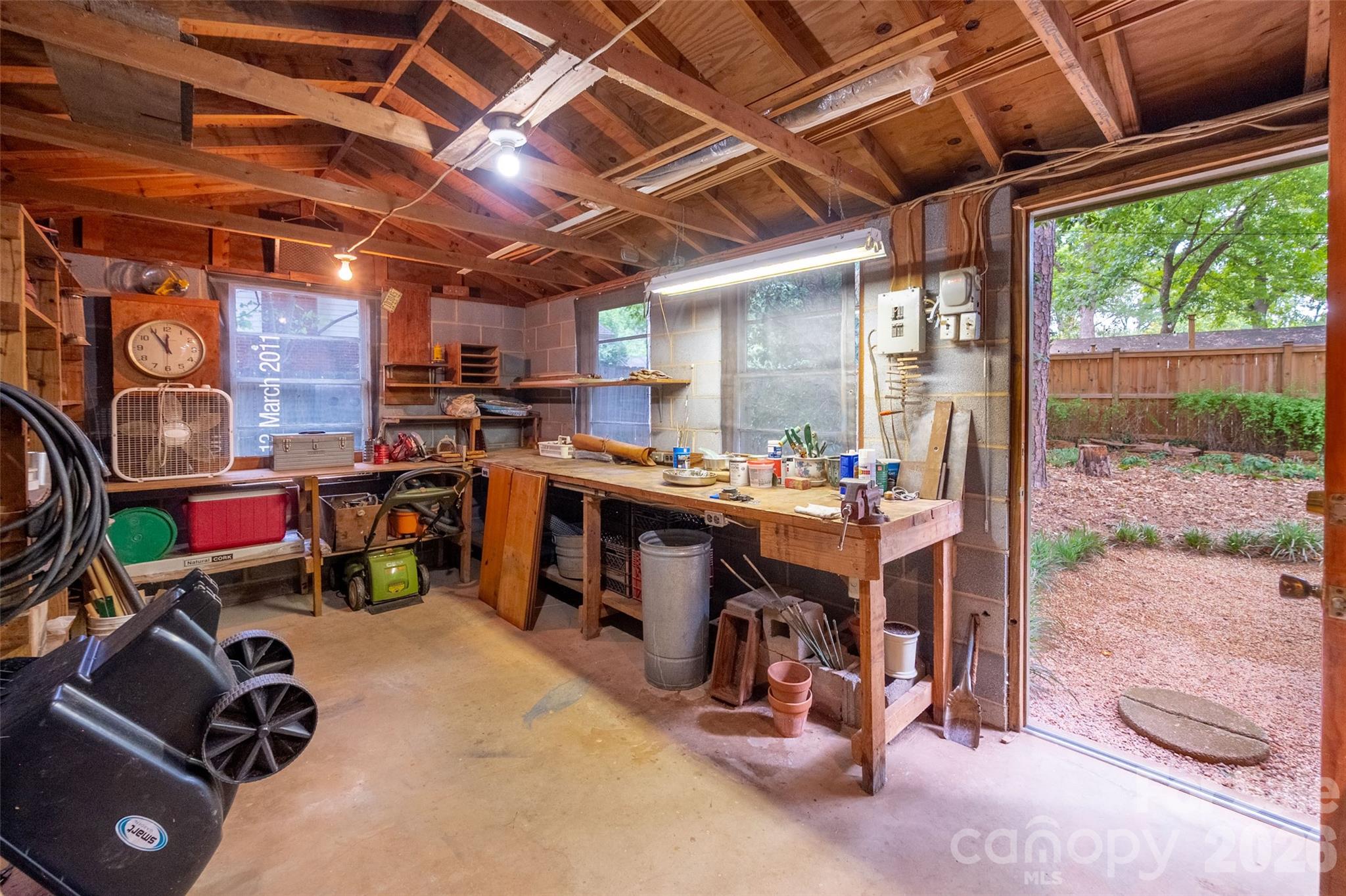 2911 Enfield Road — Charlotte