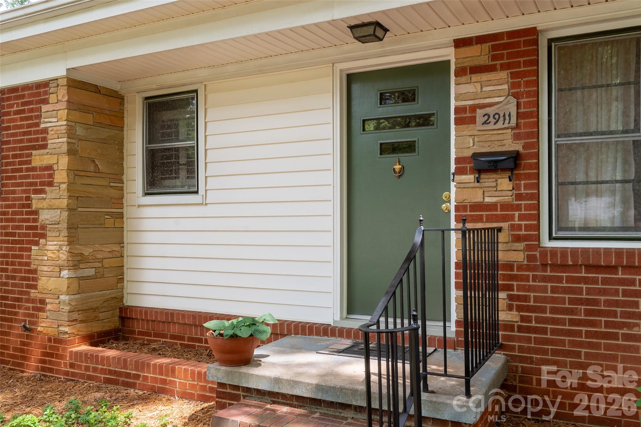 2911 Enfield Road — Charlotte