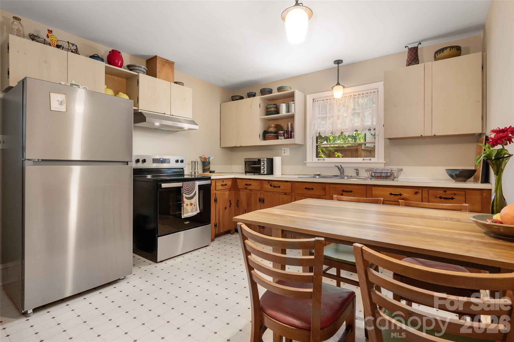 2911 Enfield Road — Charlotte