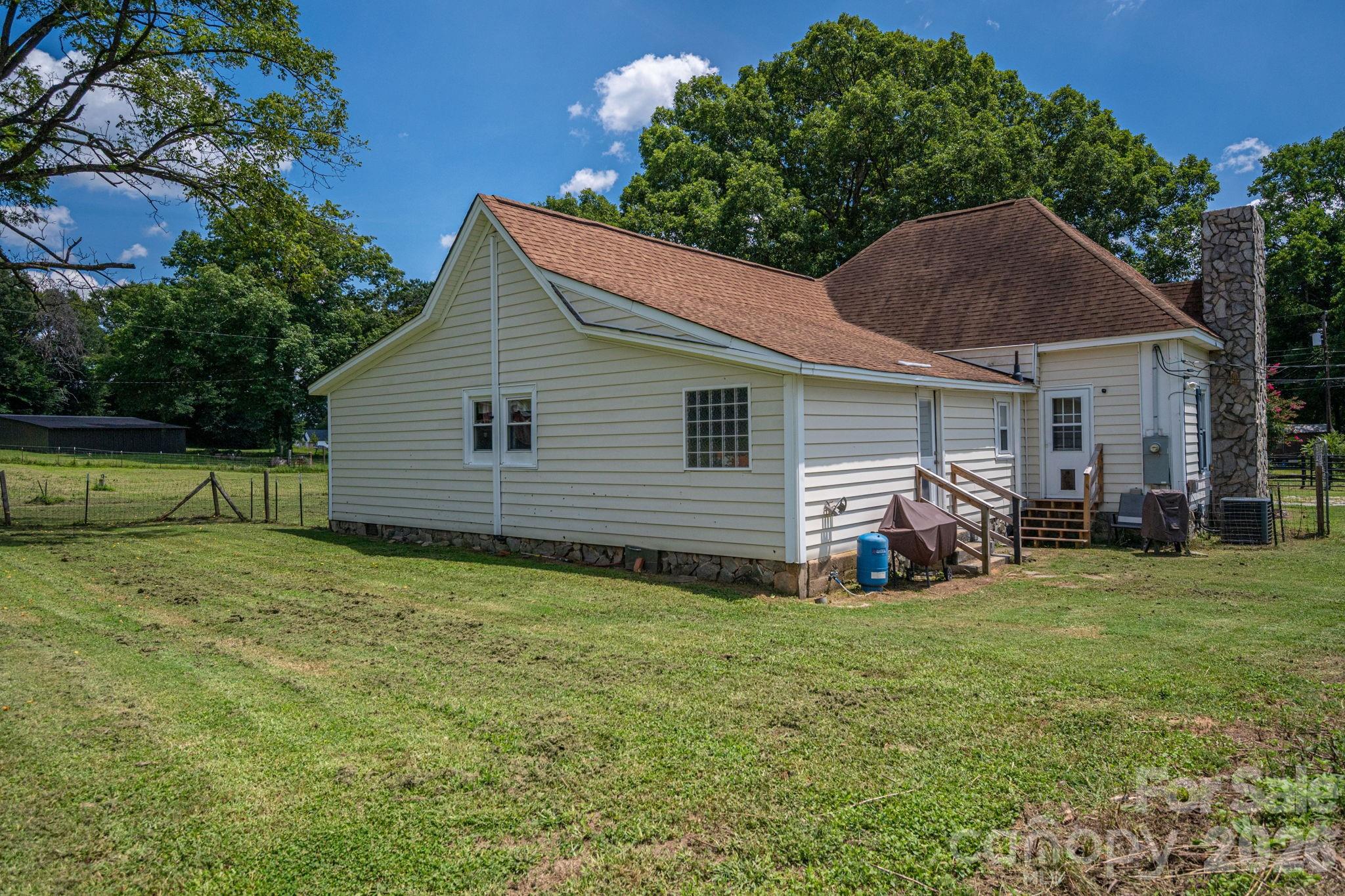 744 S Grove Street Extension — Lincolnton
