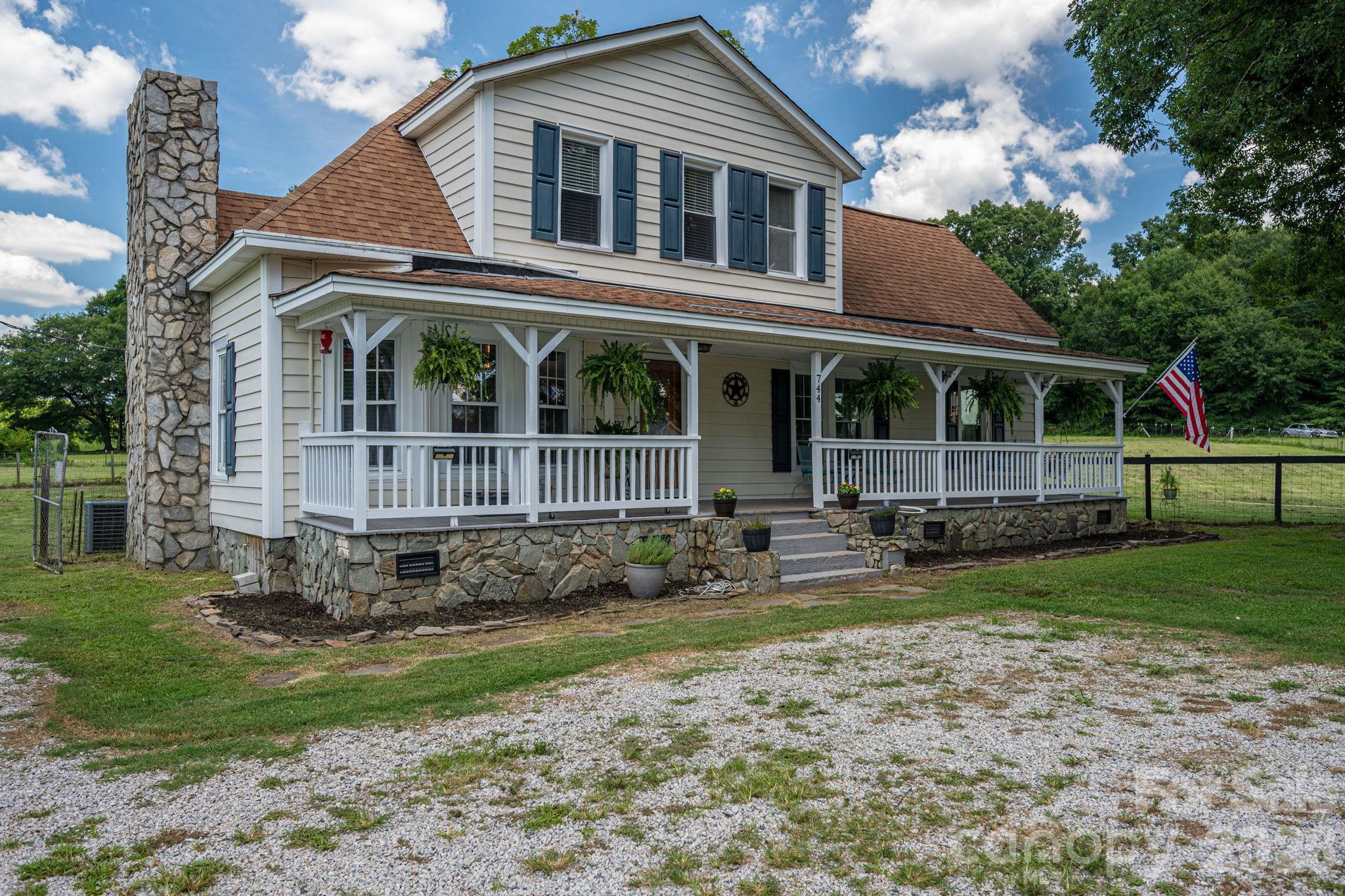 744 S Grove Street Extension — Lincolnton