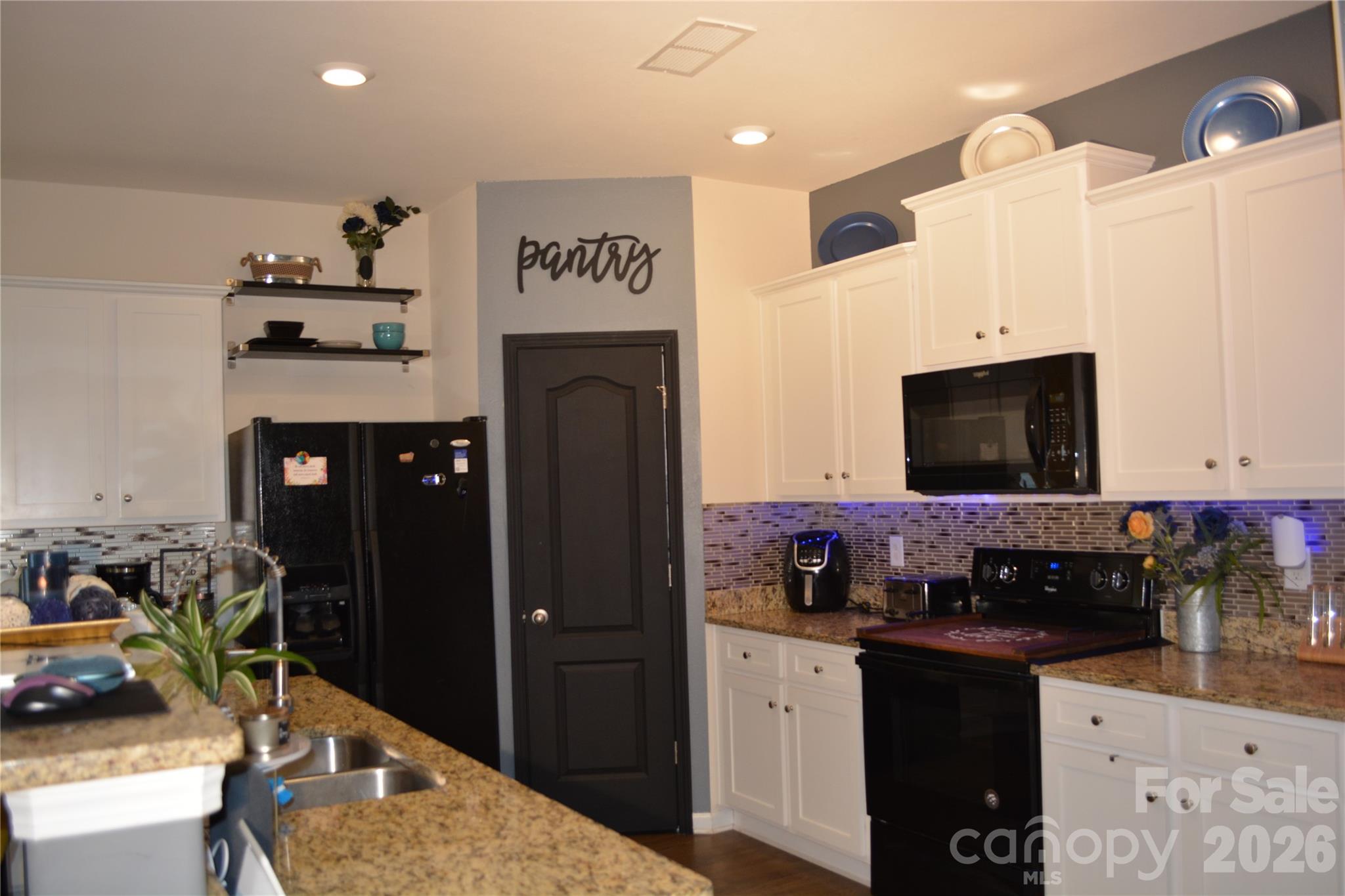 7218 Cuddington Drive — Charlotte