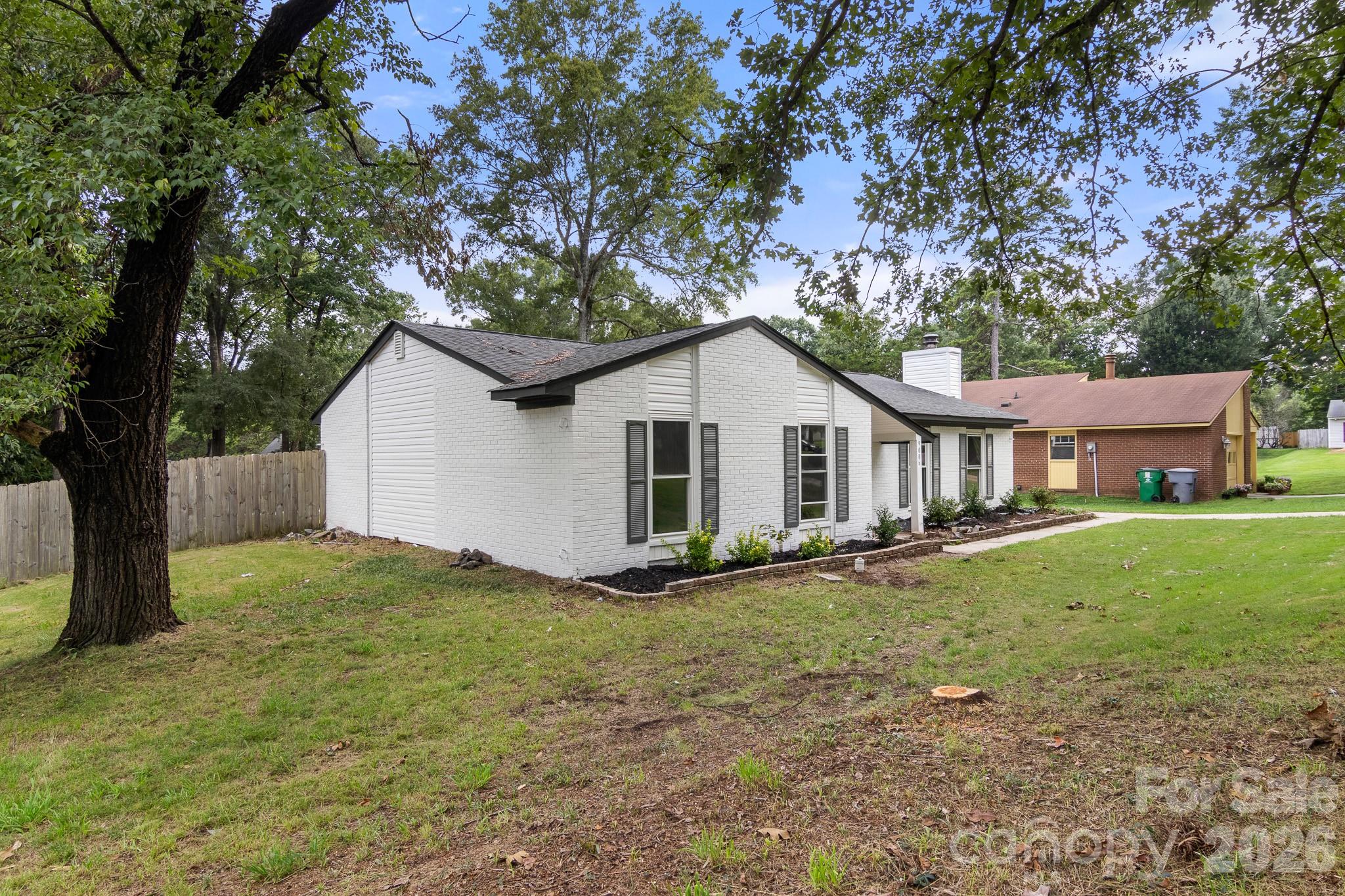 9006 Trailhead Court — Charlotte