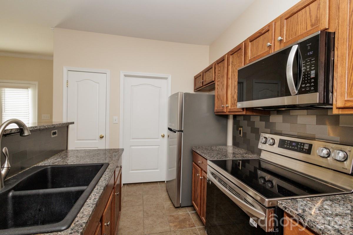 12355 Walden Lea Drive — Huntersville