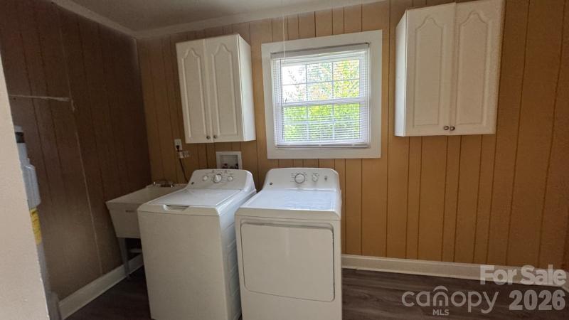 7511 Monroe Road — Charlotte