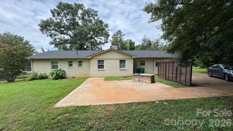 7511 Monroe Road — Charlotte