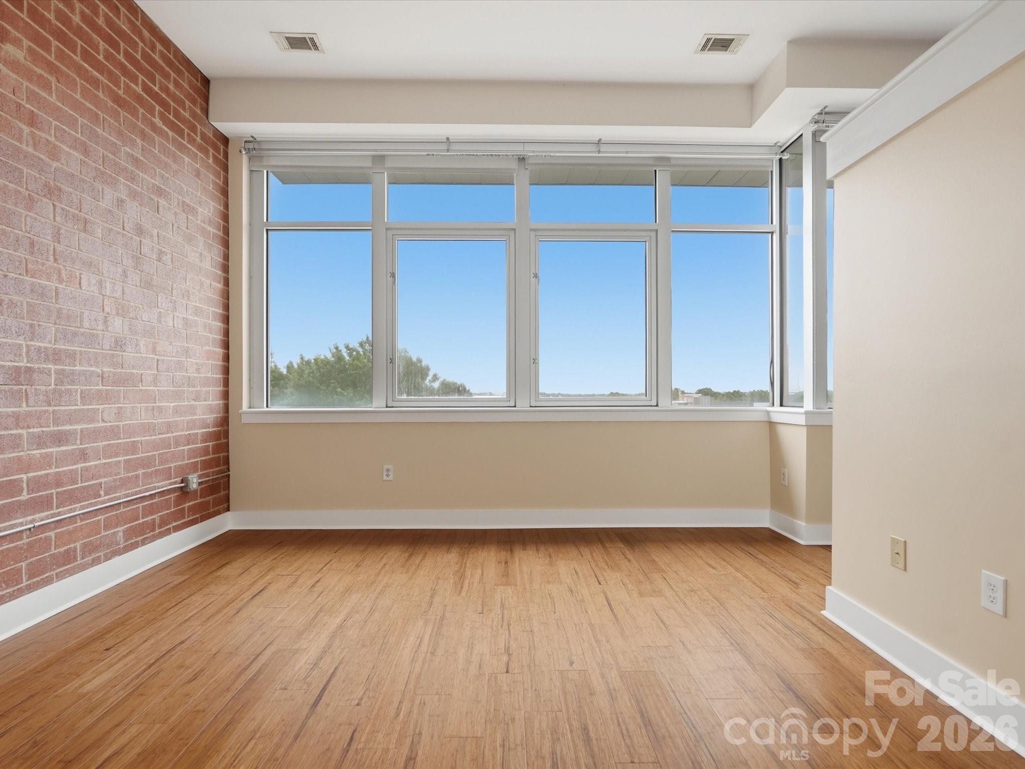 710 W Trade Street — Charlotte