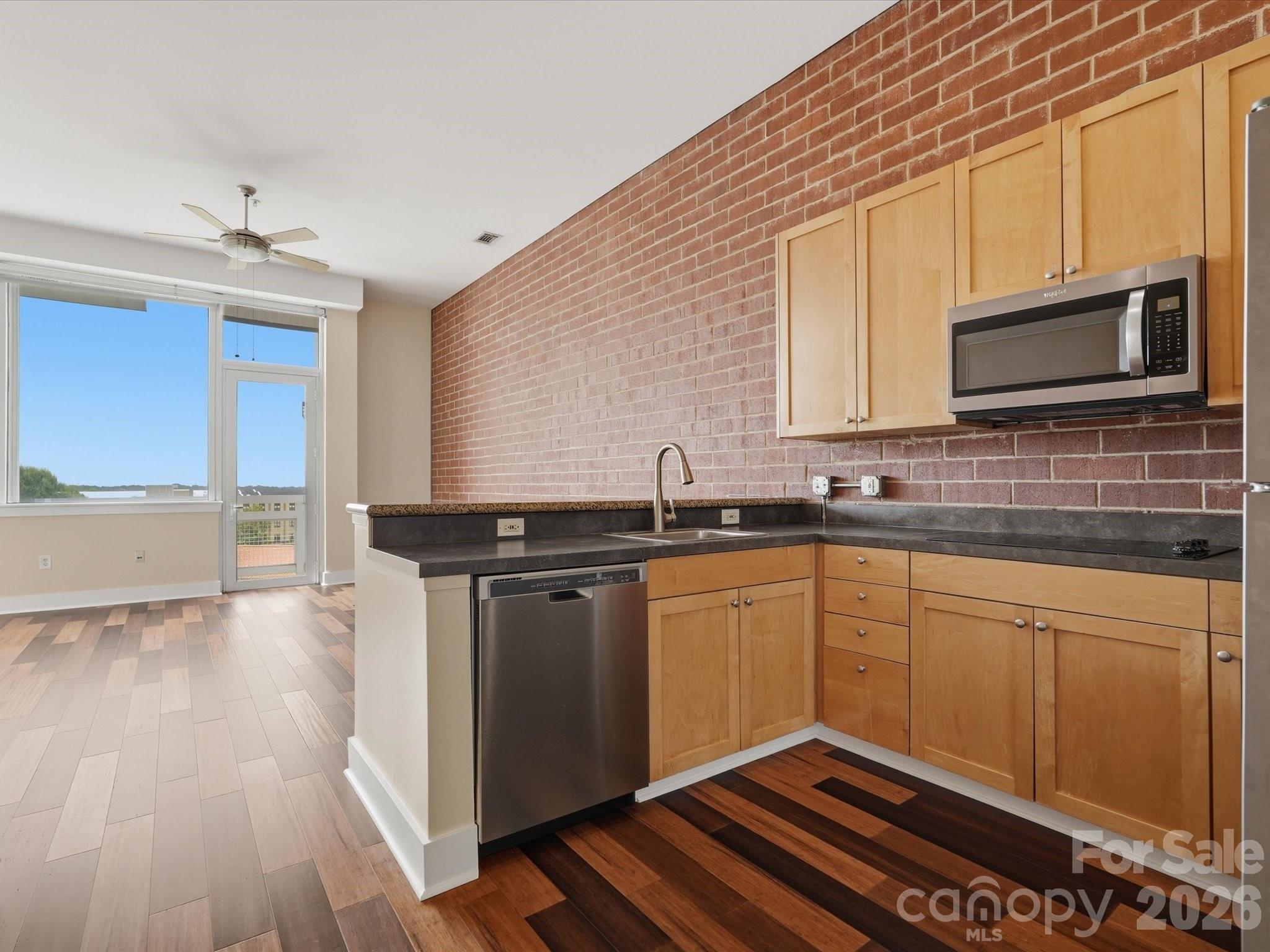 710 W Trade Street — Charlotte