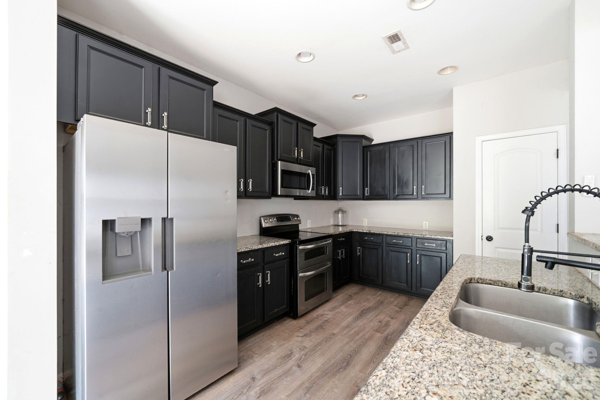 5011 Elementary View Drive — Charlotte