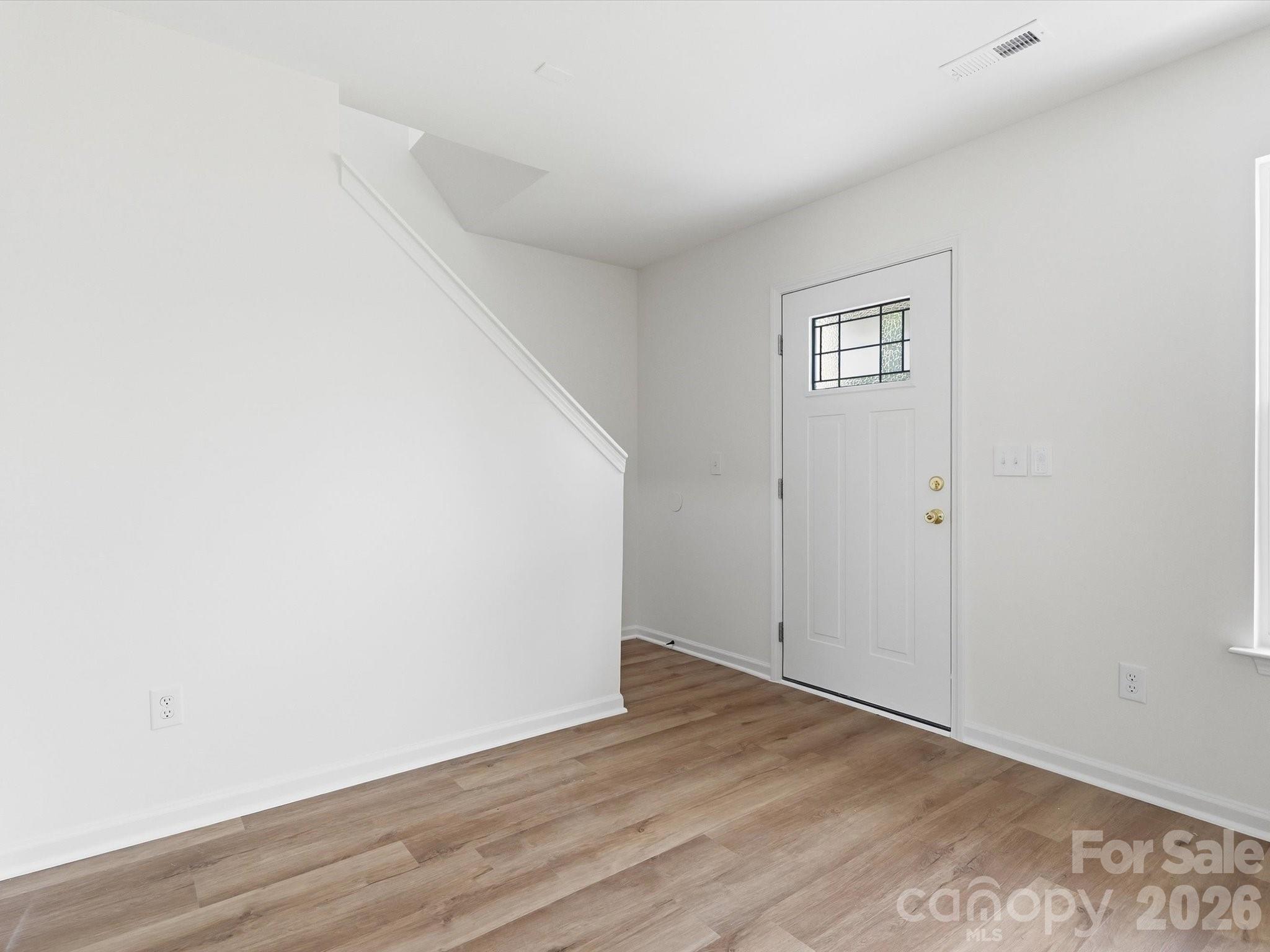 908 Lakehill Road — Charlotte